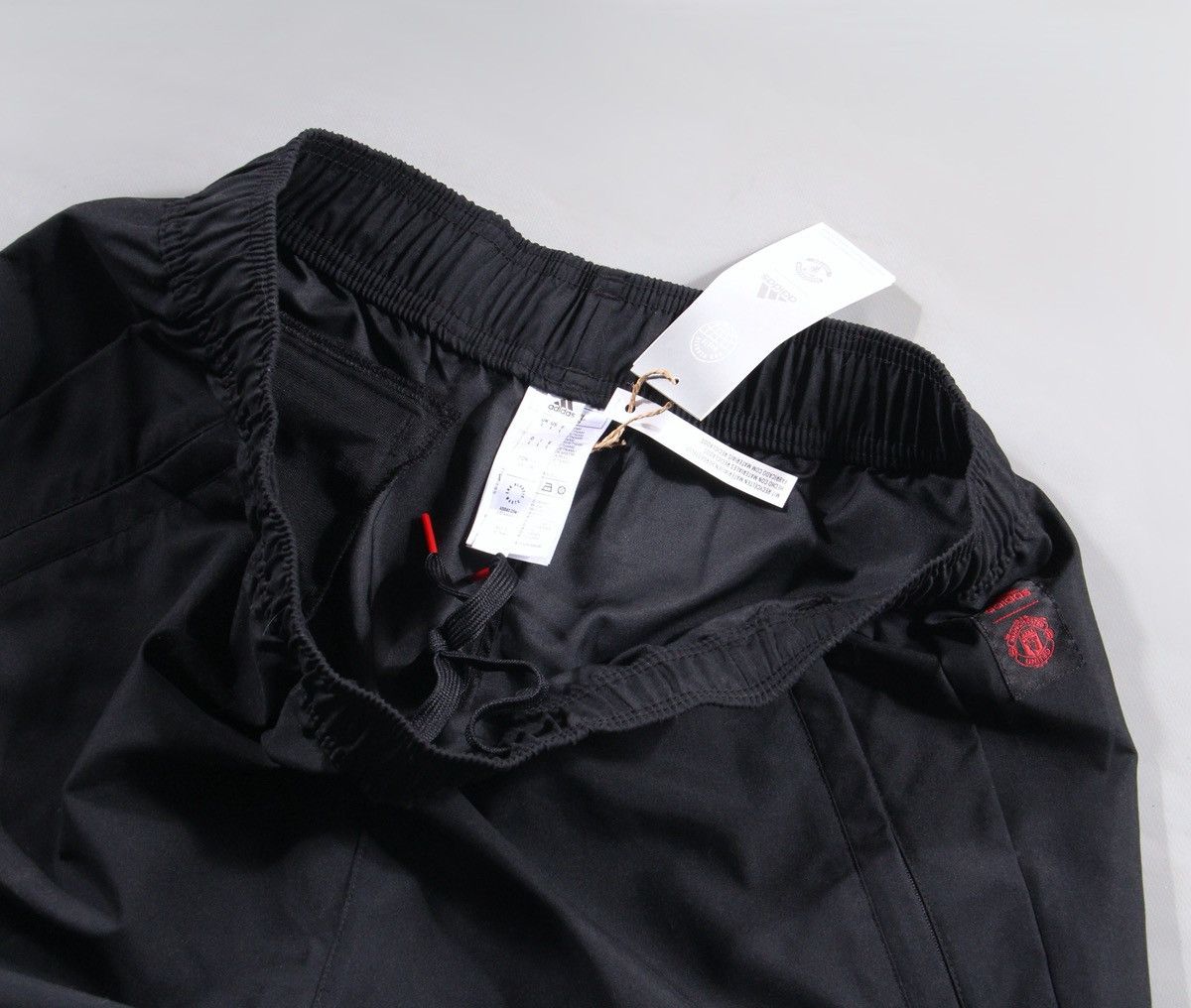 Adidas Adidas Manchester United BNWT Soccer Football Shorts L Size US 34 / EU 50 - 3 Thumbnail