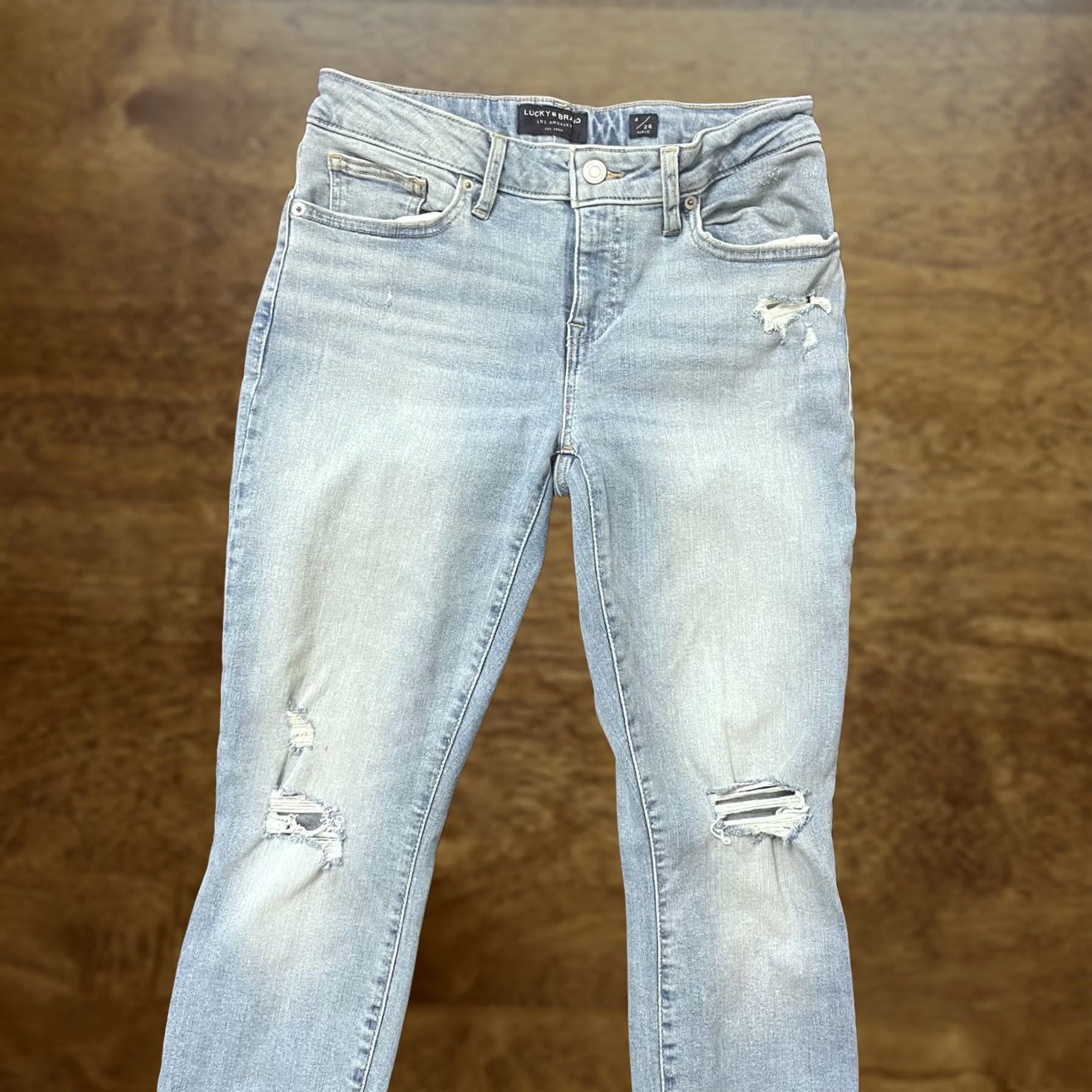 Lucky Brand Lucky Brand Jeans Womens 6 28 Light Wash Distressed Ankle Skinny Raw Hem Denim Shirt Size 28" / US 6 / IT 42 - 1 Thumbnail