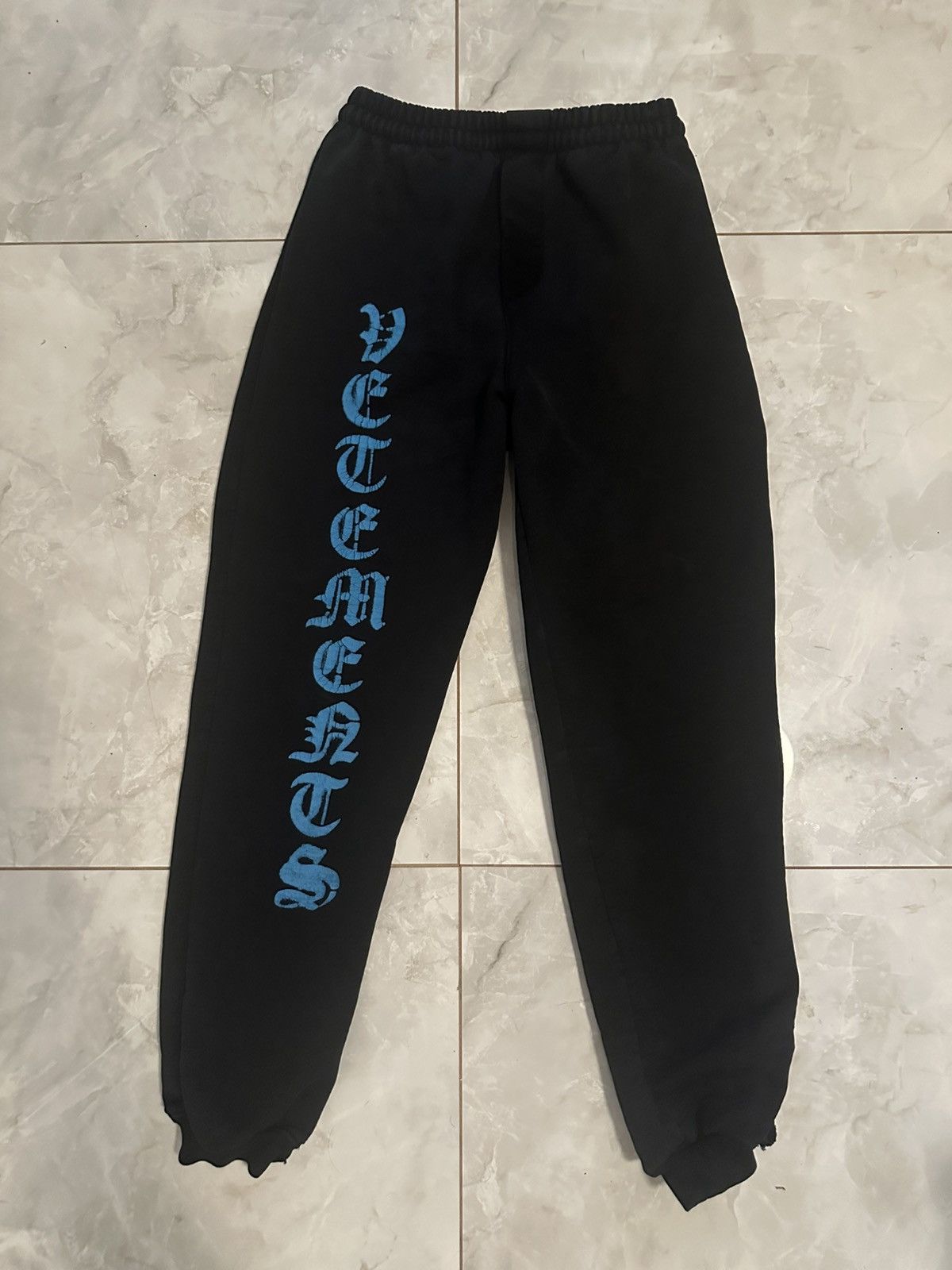 Other Vet enemy’s Black Gothic Logo Sweatpants Size US 30 / EU 46 - 1 Thumbnail