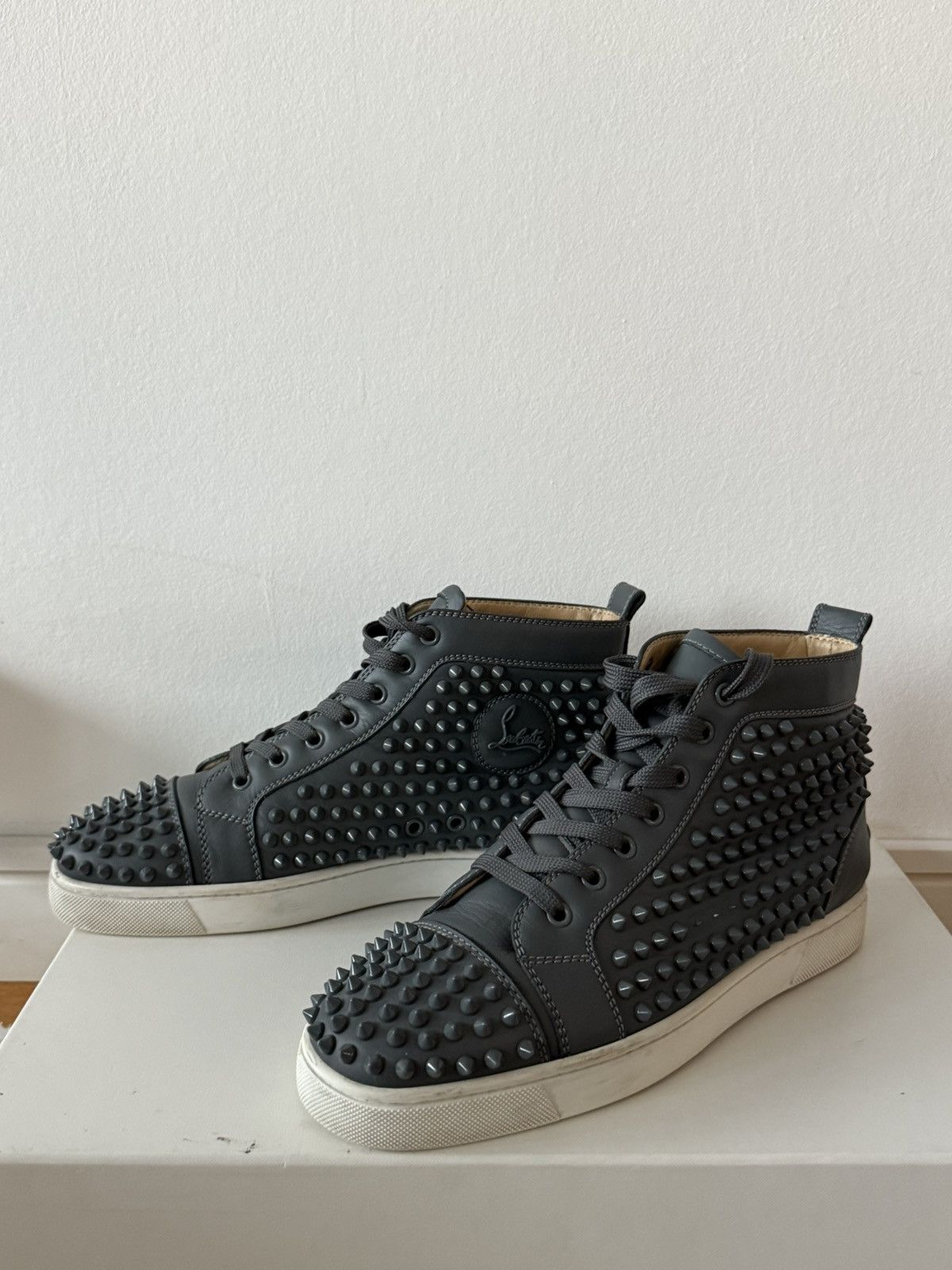 Christian Louboutin Christian Louboutin Grey Leather Louis Spikes High Top Size US 7.5 / EU 40-41 - 4 Thumbnail