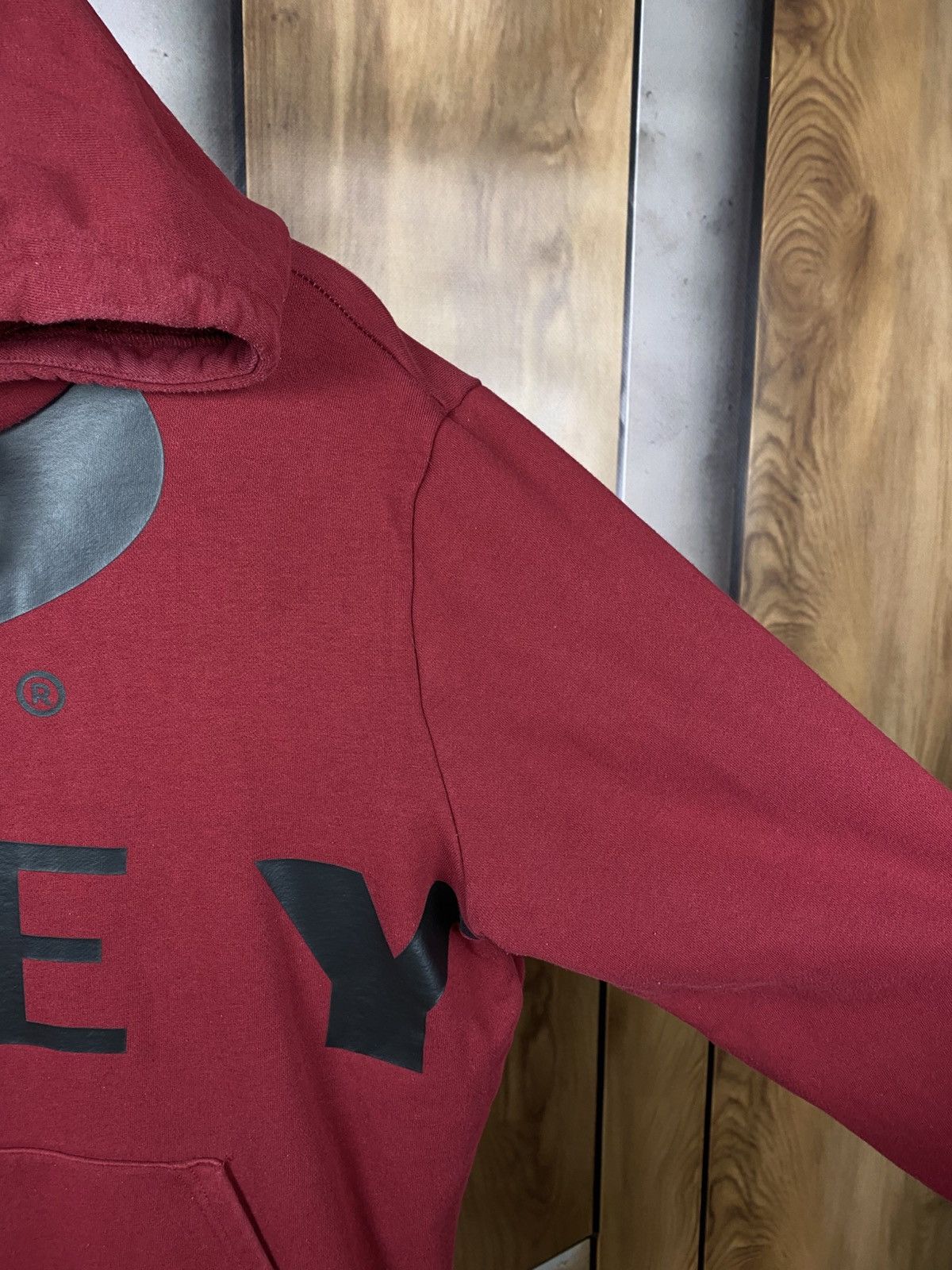 Oakley ⛰️Hoodie Oakley Big Overprint Logo Tee⛰️ Size US XL / EU 56 / 4 - 6 Thumbnail
