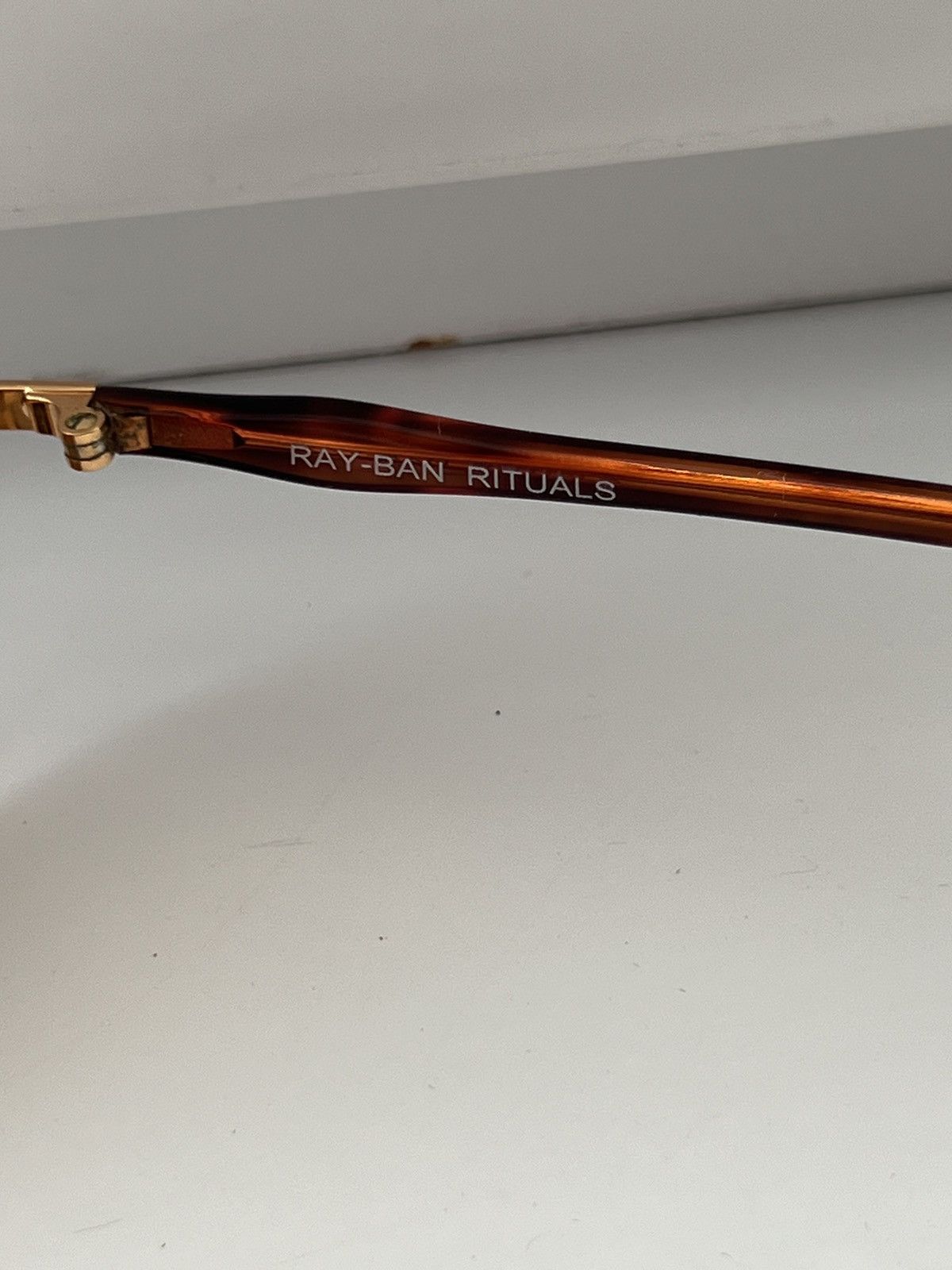 RayBan Ray-Ban Brown Sunglasses W2543 Logo Tortoise Shell Frame. Size ONE SIZE - 8 Thumbnail