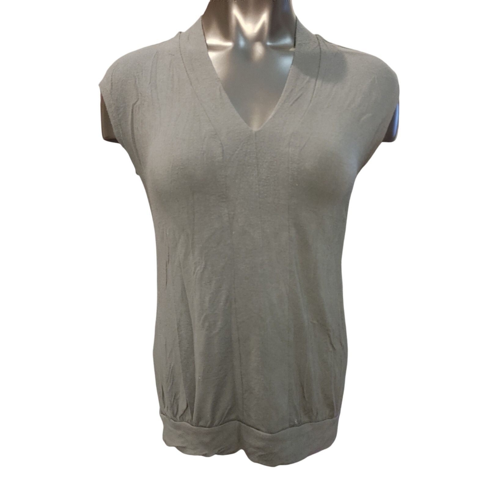 Old Navy Old Navy Women's XS Gray V-Neck Short Sleeve Casual Tee Size XS / US 0-2 / IT 36-38 - 1 Thumbnail