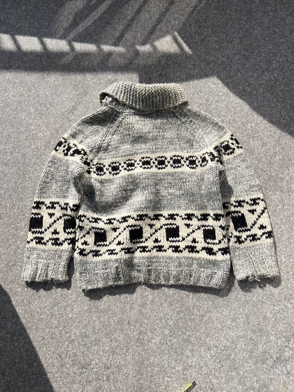 Vintage Vintage Zip-up Cowichan Sweater Small / medium canada mary Size US S / EU 44-46 / 1 - 9 Thumbnail