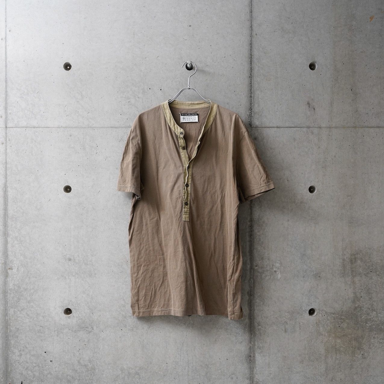 Maison Margiela MAISON MARTIN MARGIELA AW06 HENLEY NECK SHIRT SIZE 52 Size US L / EU 52-54 / 3 - 1 Thumbnail