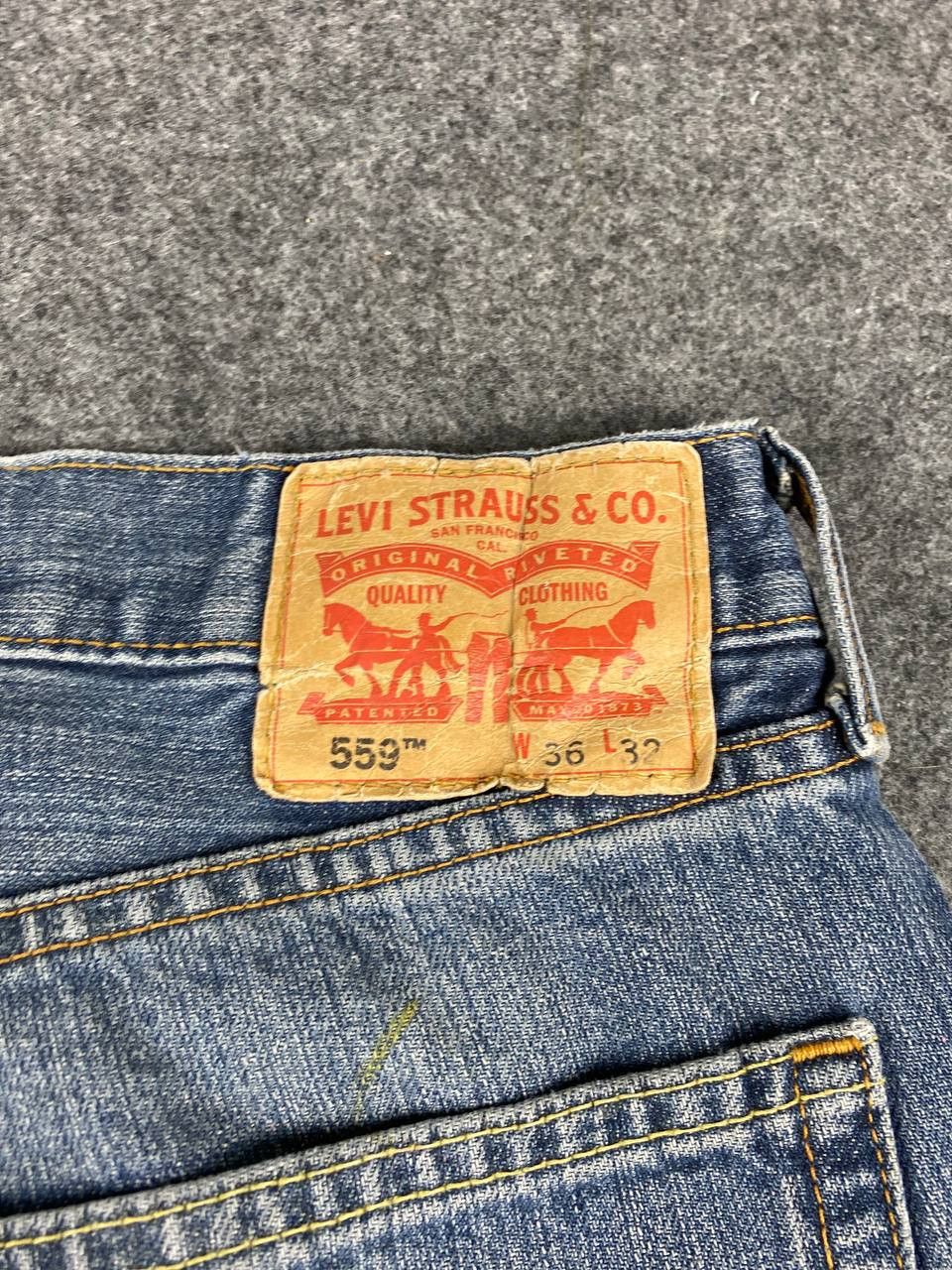 Levi's levis 559 paint splatter distressed denim Size US 40 / EU 56 - 7 Thumbnail
