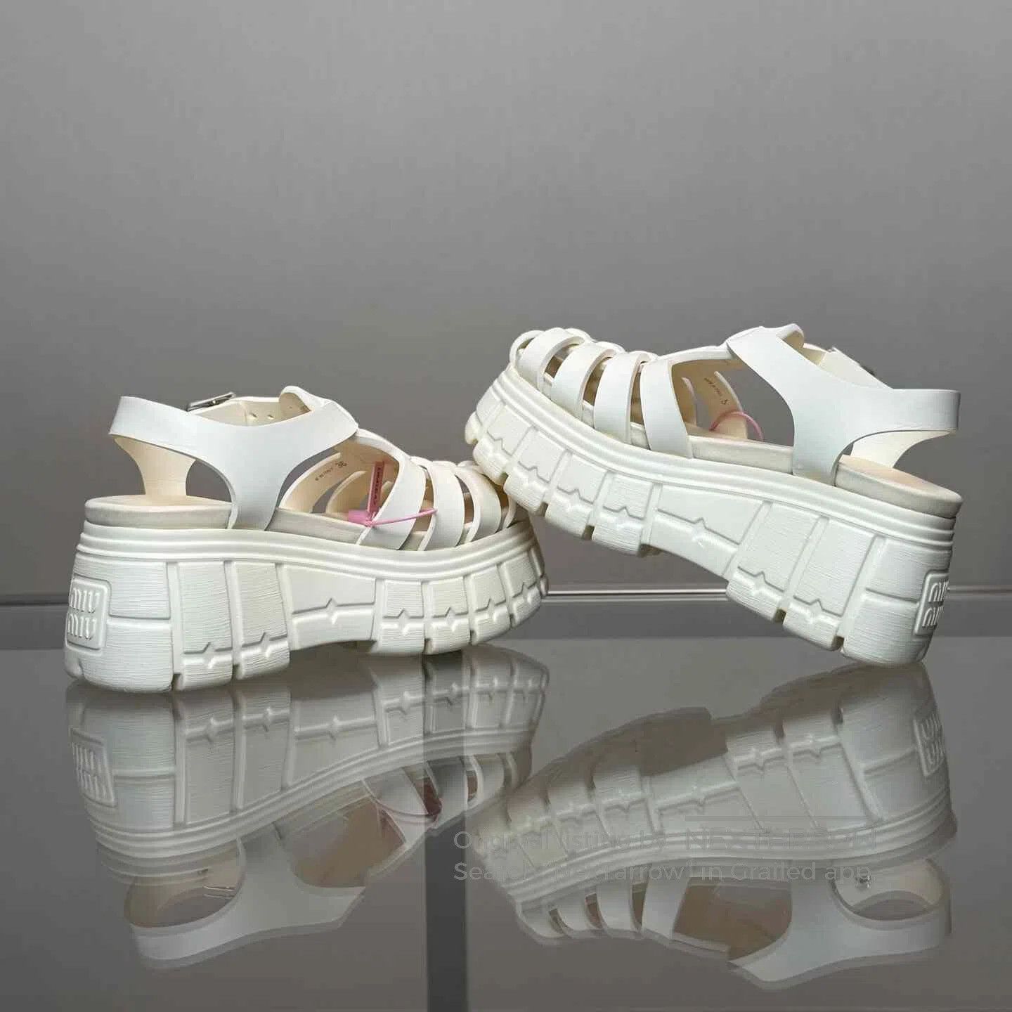 Miu Miu MIU MIU Beige Platform Roman Sandals. Size US 5 / IT 35 - 6 Thumbnail