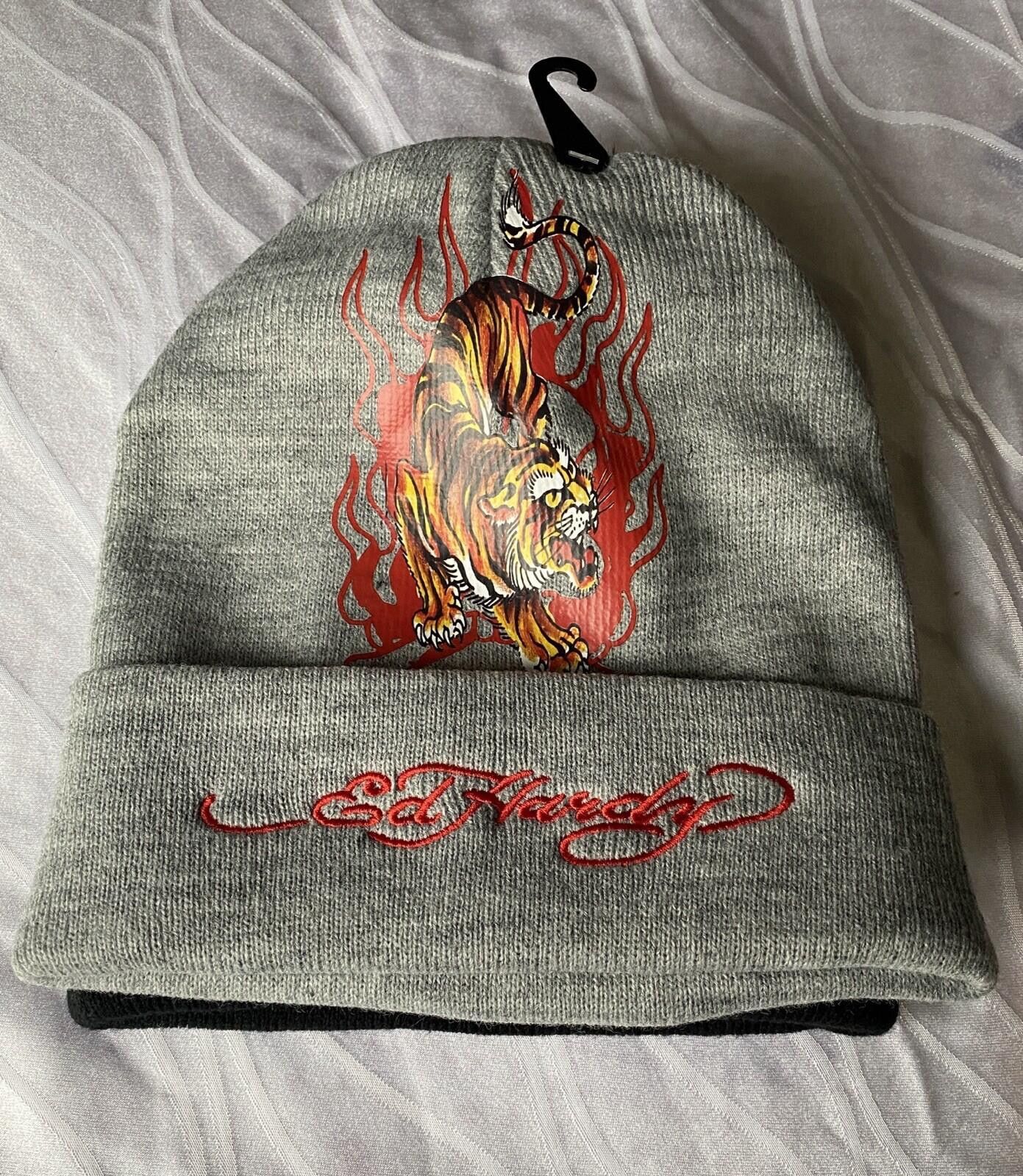 Ed Hardy NWT Ed Hardy Women’s Hat & Glove Set. Heart And Roses Size ONE SIZE - 3 Thumbnail