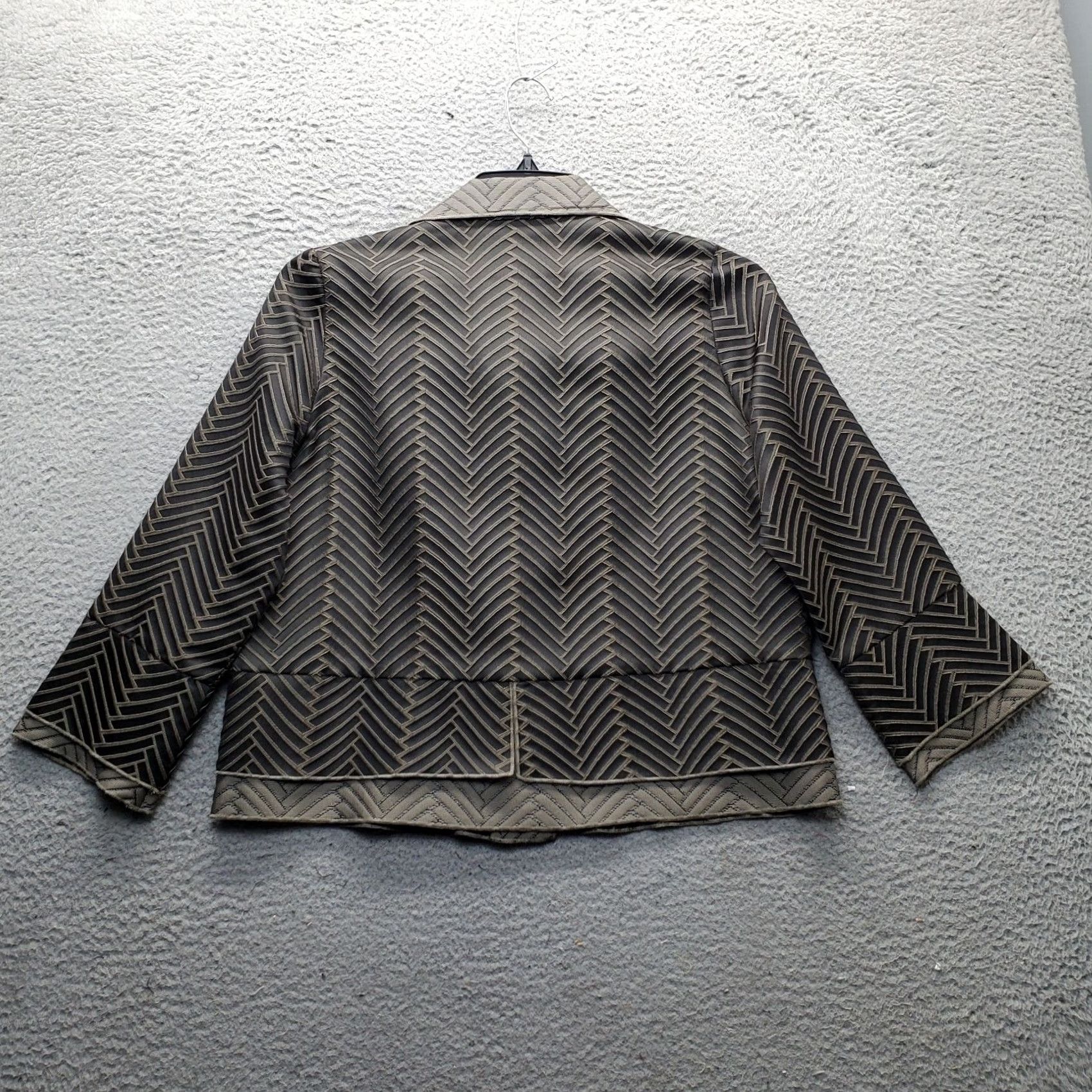 Triangl IC by Connie K Jacket Womens L Multicolor Geometric Comfort Triangle Buttons USA EUC Shirt Women L Size L / US 10 / IT 46 - 2 Thumbnail