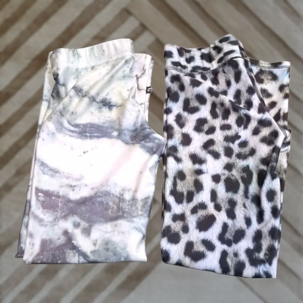 Terez Terez Leggings Womens Medium Animal Print And Cosmic Print Size 32" / US 10 / IT 46 - 1 Thumbnail