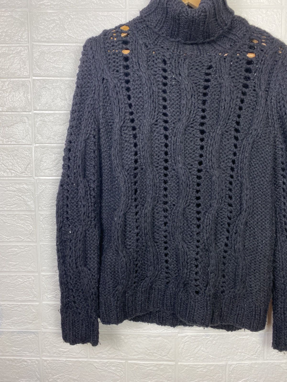 Dolce & Gabbana DOLCE & GABBANA WOOL CABLE KNIT TURTLE NECK SIZE L Size L / US 10 / IT 46 - 4 Thumbnail