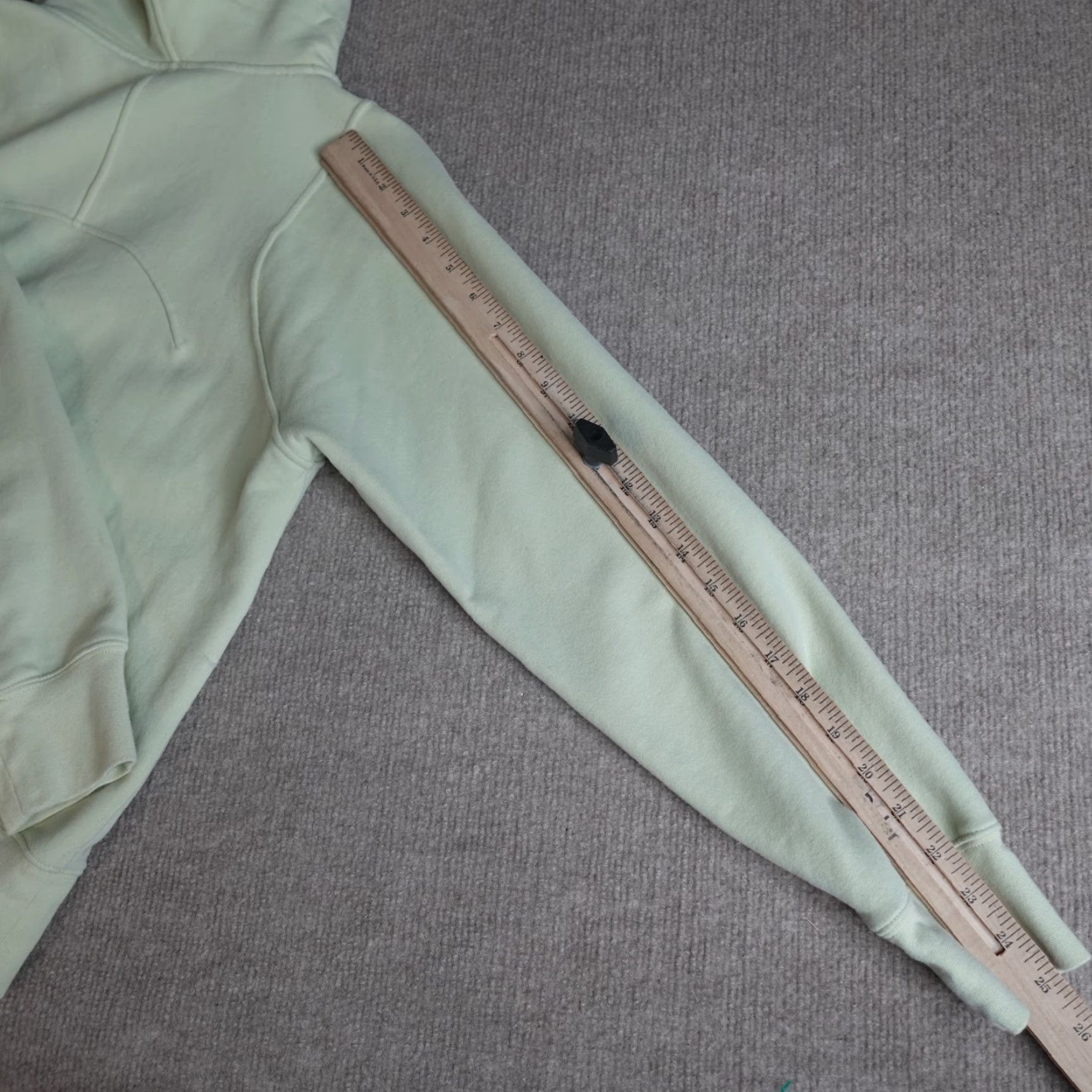 Lululemon Lululemon Womens Sweatshirt Small / 6 Green Loungeful Hoodie Creamy Mint LW3FCDS Size S / US 4 / IT 40 - 2 Thumbnail