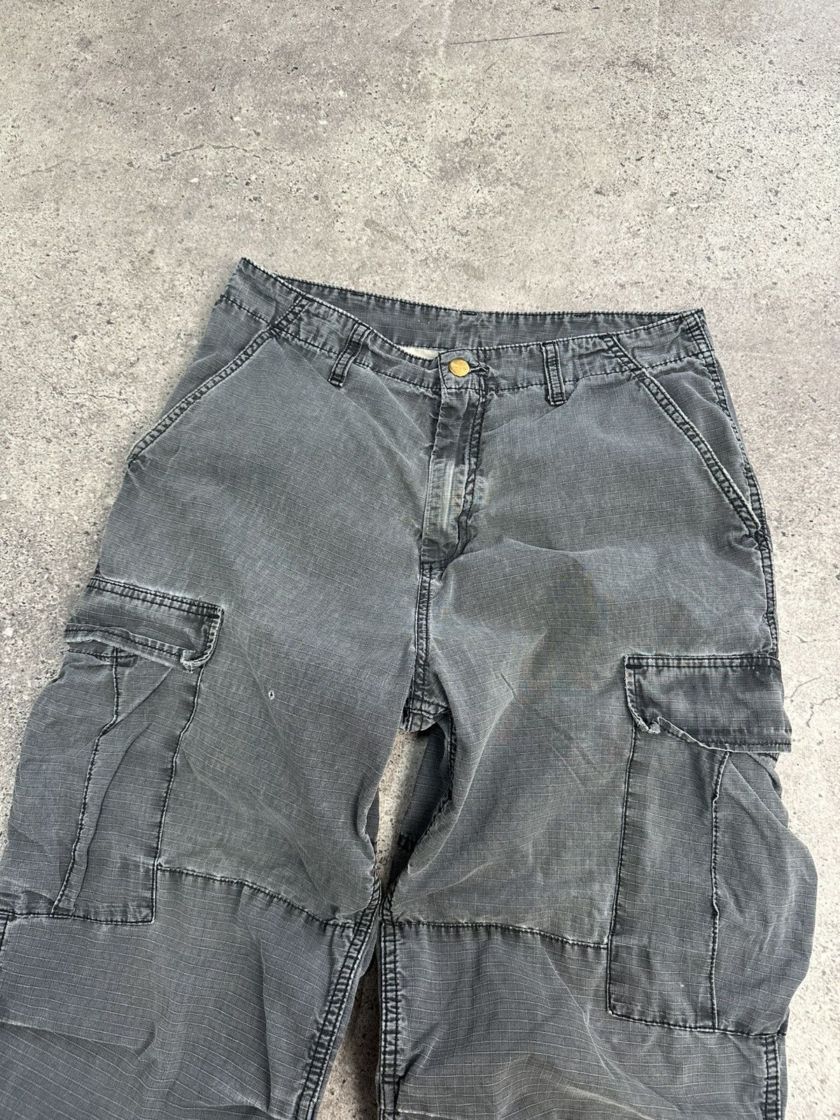 Carhartt Vintage Carhartt Cargo Pants Distressed Y2K Faded Gray Size US 30 / EU 46 - 8 Thumbnail