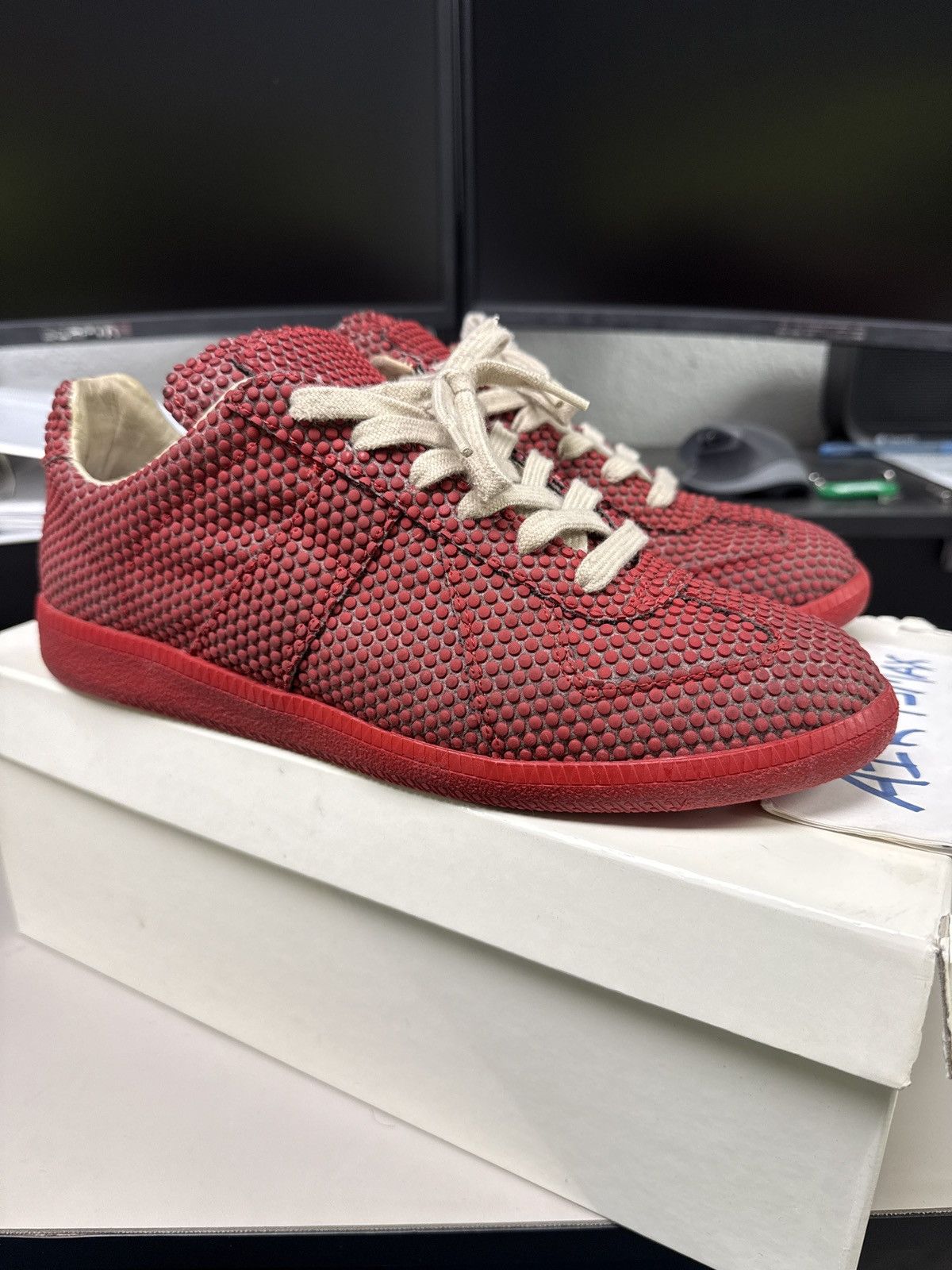 Maison Margiela Maison Margiela Replica Paris Size US 9 / EU 42 - 1 Thumbnail