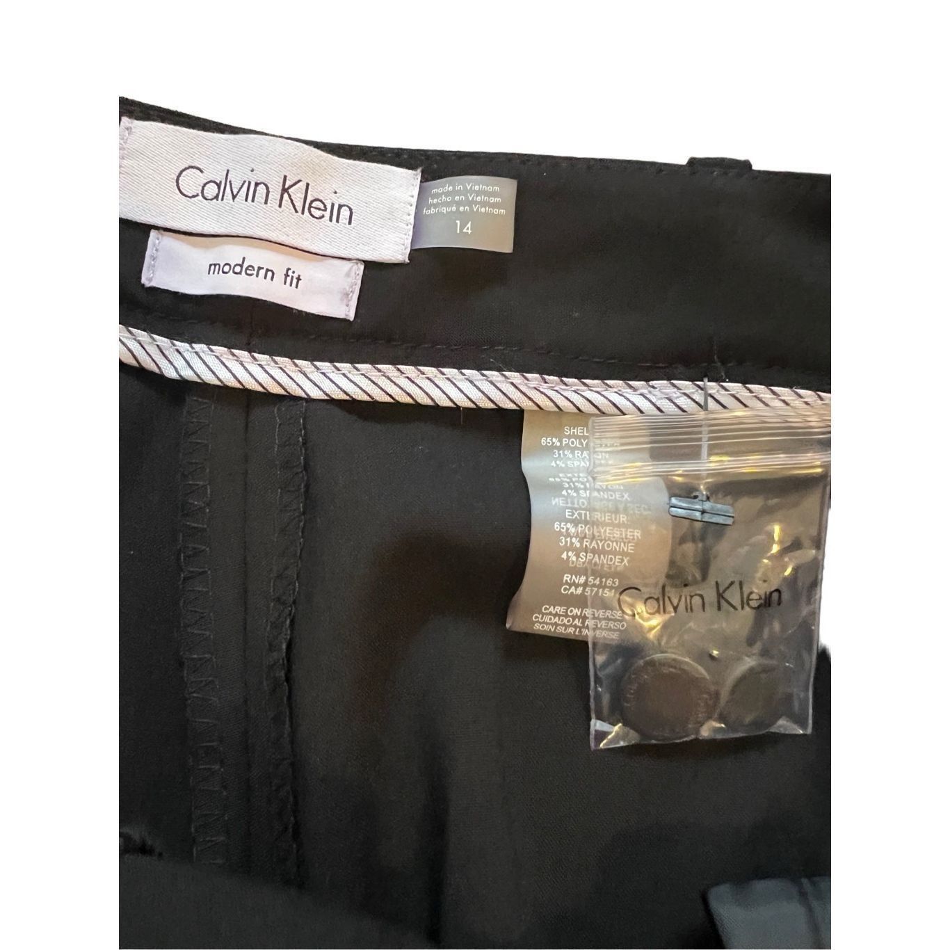 Calvin Klein Calvin Klein Black Modern Fit Dress Pants size 14 Size 36" / US 14 / IT 50 - 4 Thumbnail