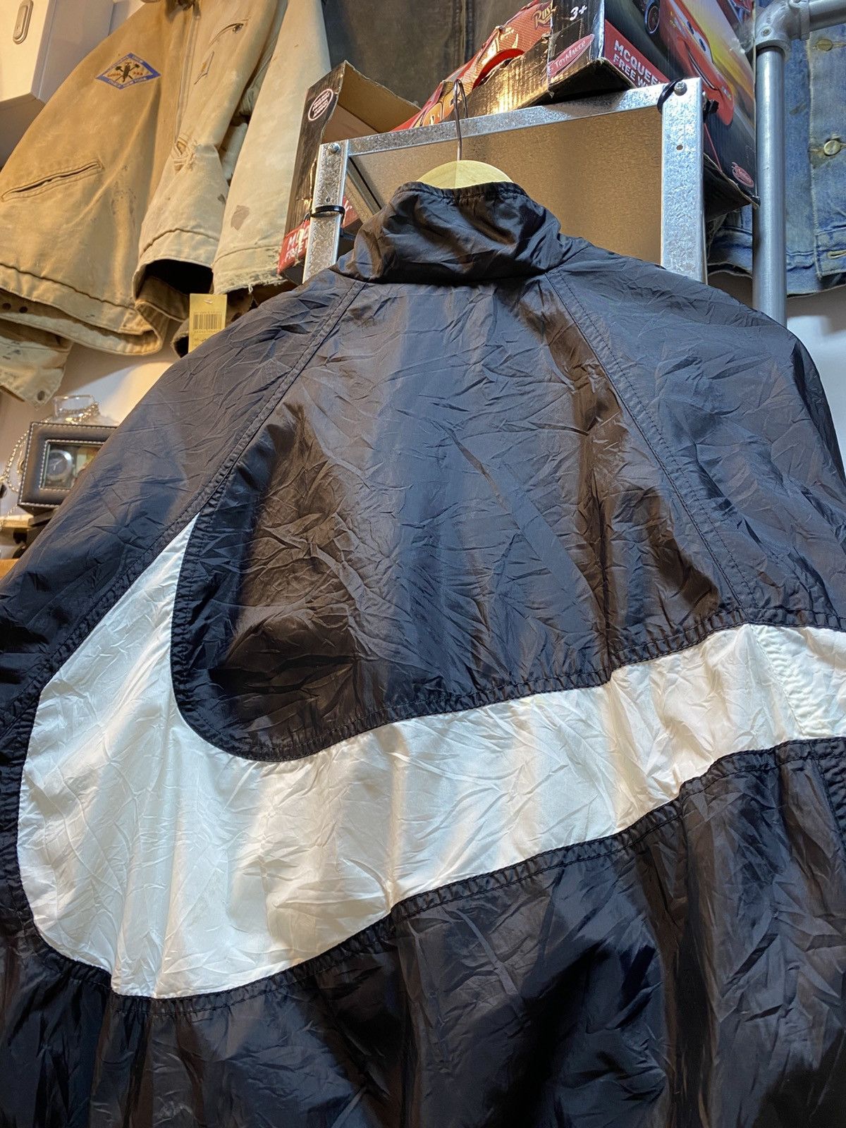 Nike Vintage Nike Big Swoosh Windbreaker Jacket Size US XL / EU 56 / 4 - 4 Thumbnail