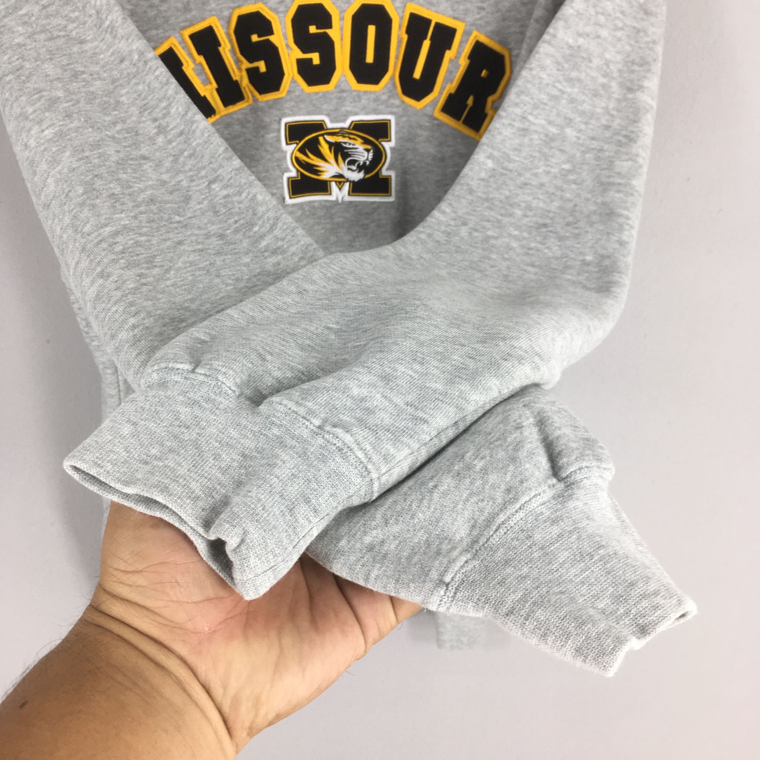 NCAA × Vintage Vintage Missouri Tigers Gray Sweatshirt XLarge Size US XL / EU 56 / 4 - 4 Thumbnail