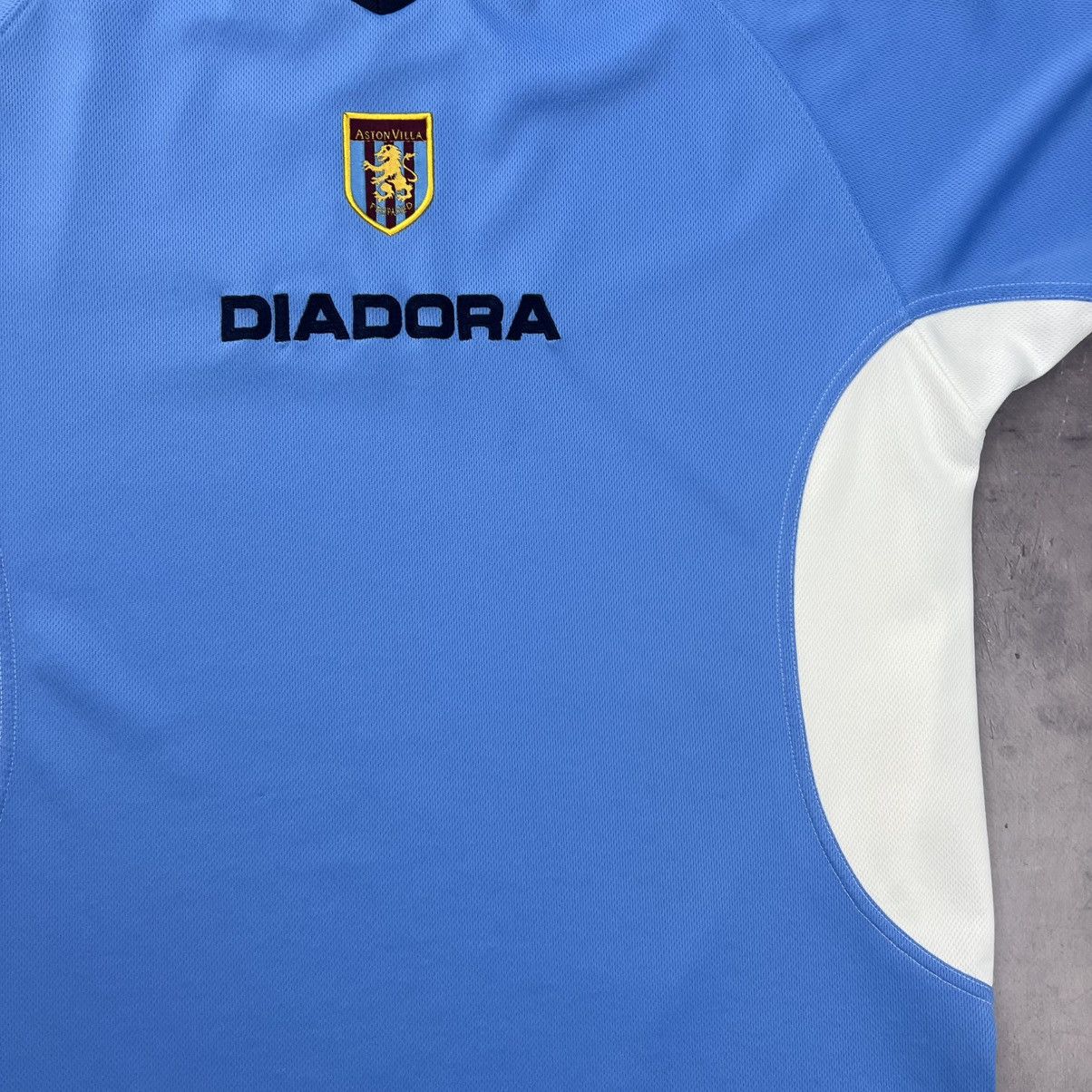 Diadora Rare! Aston Villa Diadora Soccer Jersey Shirt 00s Size US M / EU 48-50 / 2 - 9 Thumbnail