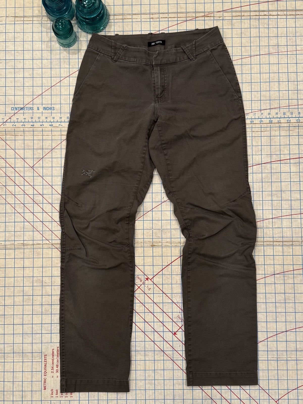 Arc'teryx Arc’teryx A2B Commuter Pants Women’s Size 4 Brown Trousers Size 27" / US 4 / IT 40 - 1 Thumbnail