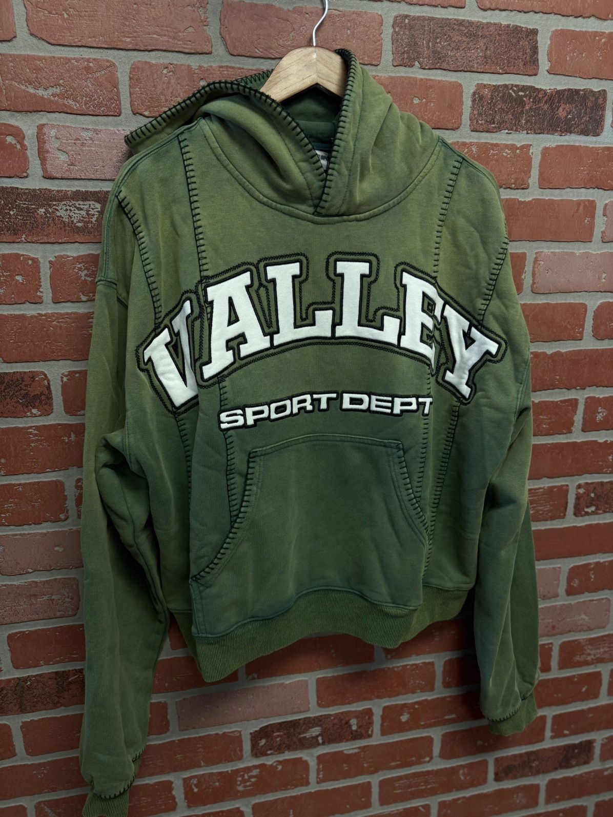 Vale Valley Green Pullover Hoodie Size XL (NEW) Size US XL / EU 56 / 4 - 2 Thumbnail