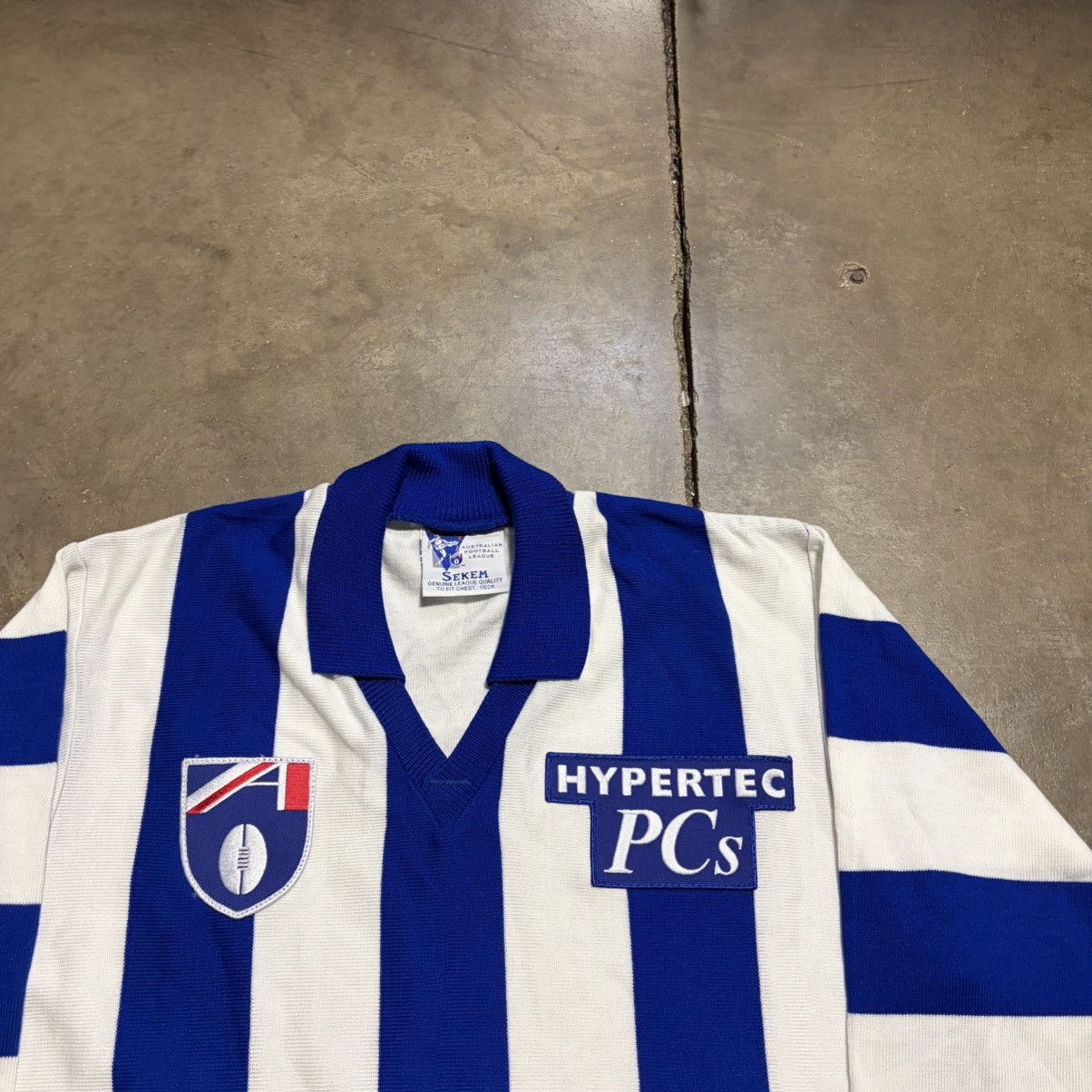 Vintage Vintage North Melbourne Kangaroos AFL Football Jersey Knit Size US L / EU 52-54 / 3 - 4 Thumbnail