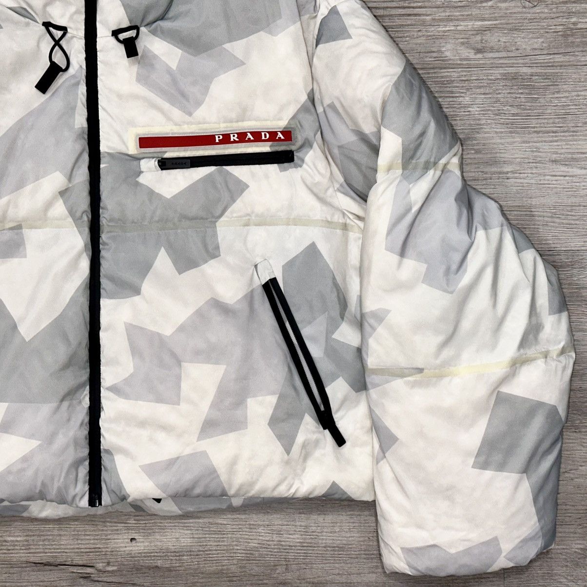 Prada UNISEX PRADA CROPPED WHITE CAMO PUFFER JACKET SIZE L Size US L / EU 52-54 / 3 - 3 Thumbnail