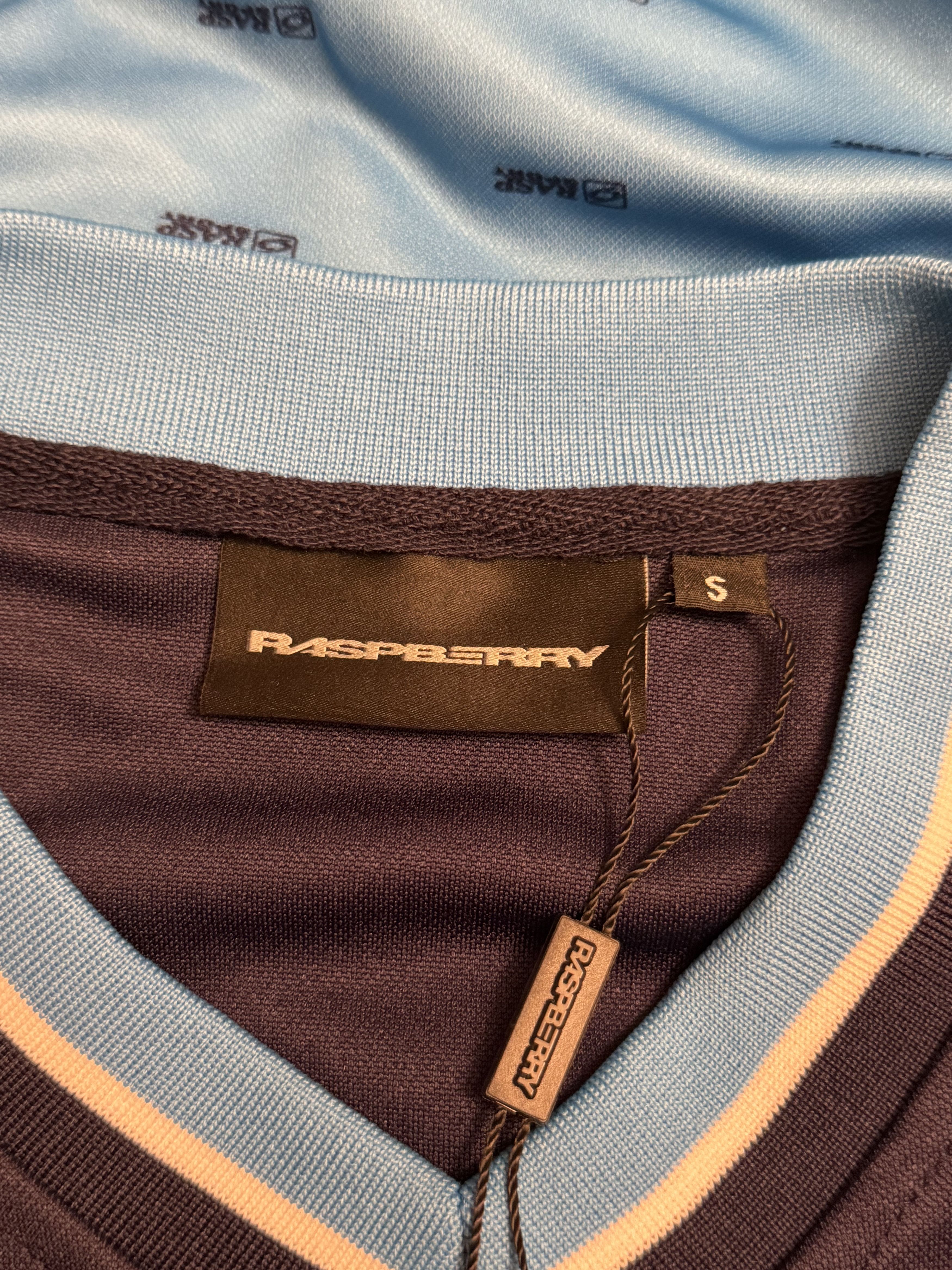 The GV Gallery GvGallery Raspberry Hills 'LGND' Jersey Size US S / EU 44-46 / 1 - 3 Thumbnail