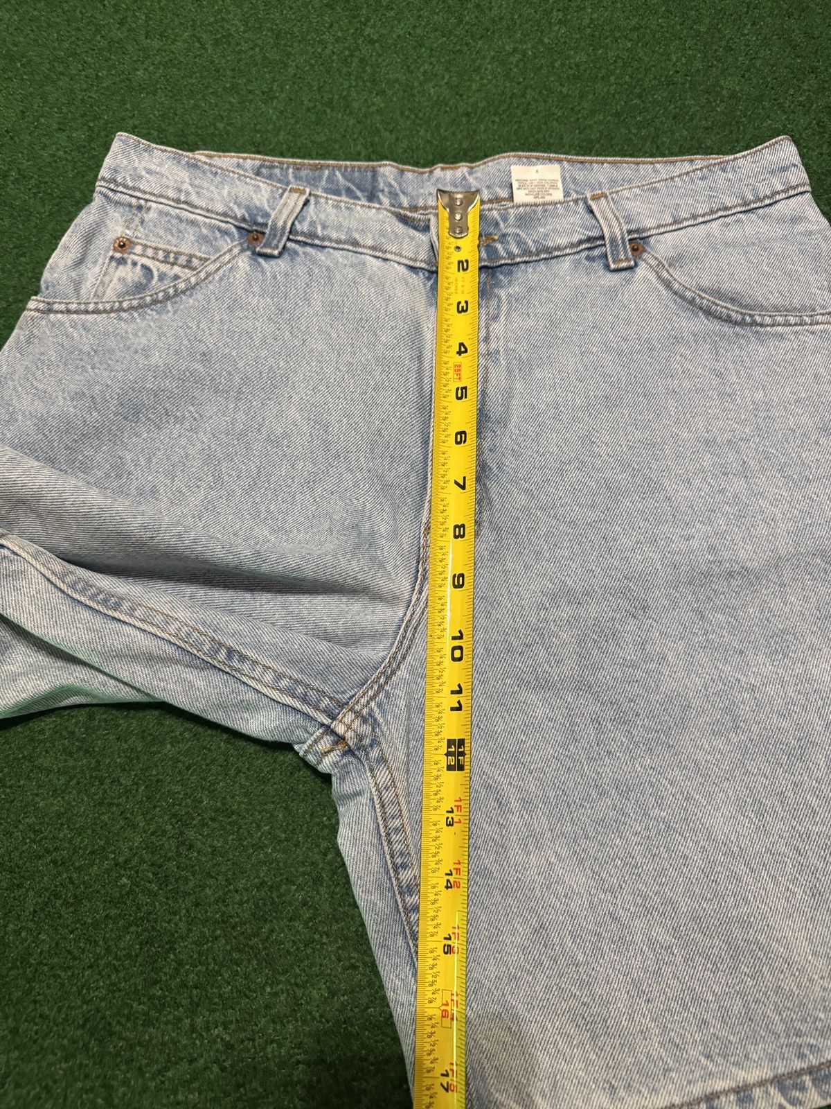 Levi's Vintage Clothing Vintage 90s Levi’s 950 Womens 13 High Waist 9” Denim Shorts Size 33" - 10 Thumbnail