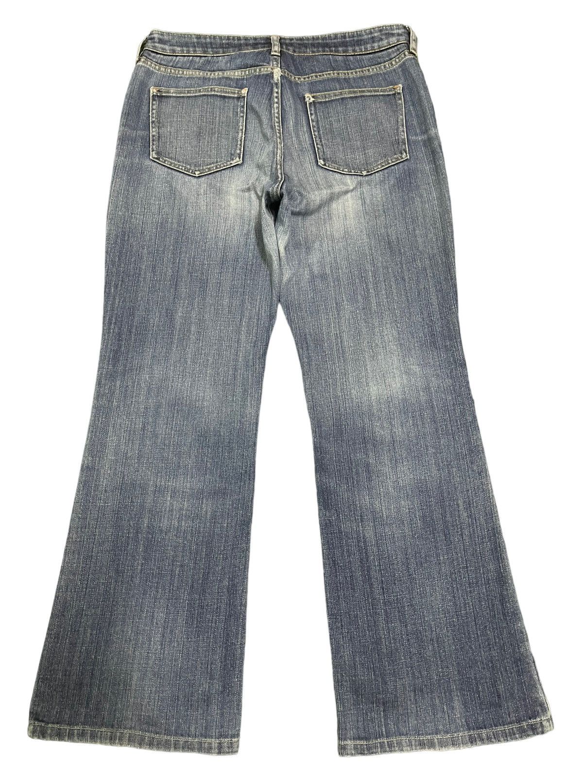 Uniqlo Vintage Japanese Uniqlo Blue Wash Baggy Style Flare Jeans Size US 30 / EU 46 - 2 Thumbnail