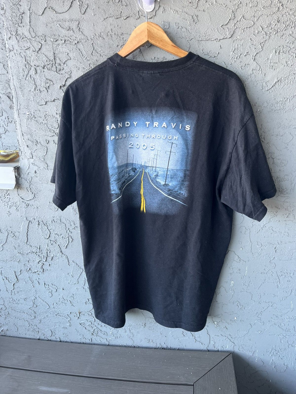 Band Tees Vintage 2005 Randy Travis ‘Passing Through’ Tour T-Shirt XL Size US XL / EU 56 / 4 - 4 Thumbnail