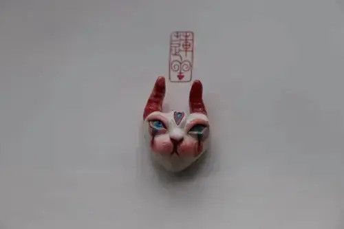 VIBE Handmade Three-eyed croissant cat pendant Size ONE SIZE - 3 Thumbnail