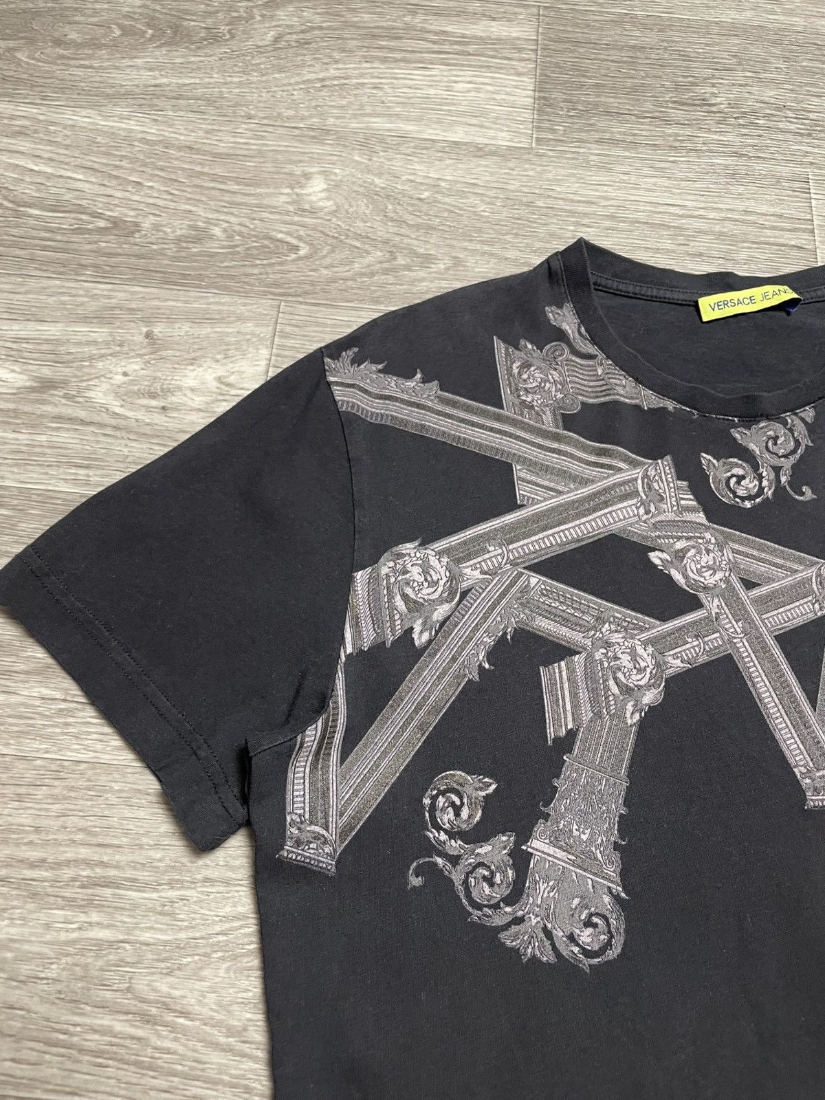 Versace Versace Jeans Couture Baroque Graphic Tee Black Size US M / EU 48-50 / 2 - 6 Thumbnail