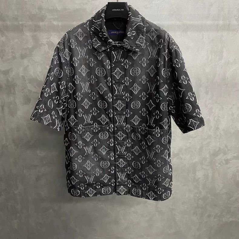Louis Vuitton Louis Vuitton Black washed short sleeve shirt with