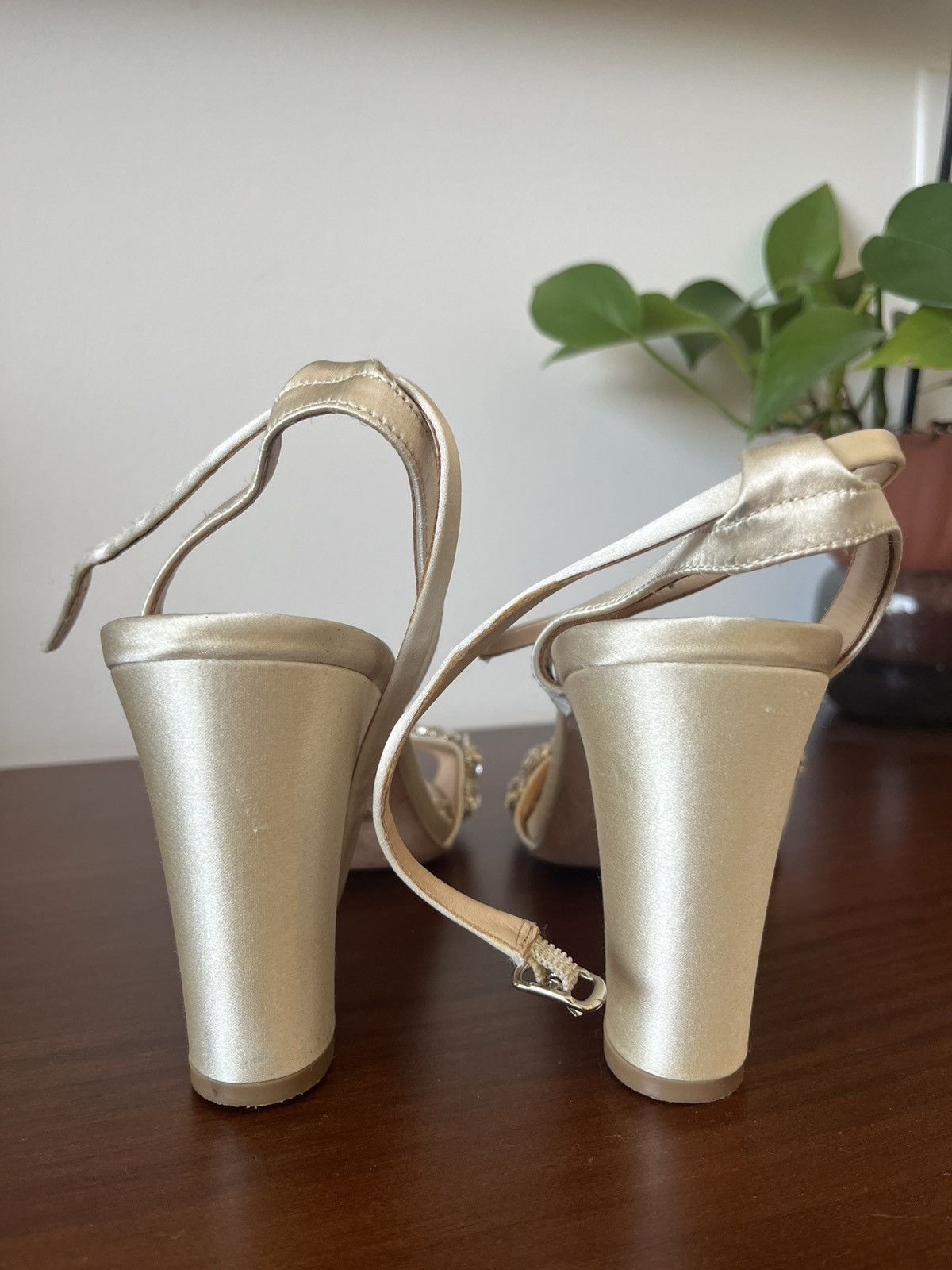 Badgley Mischka Badgley Mischka Clara Embellished Sandal Size US 8.5 / IT 38.5 - 3 Thumbnail