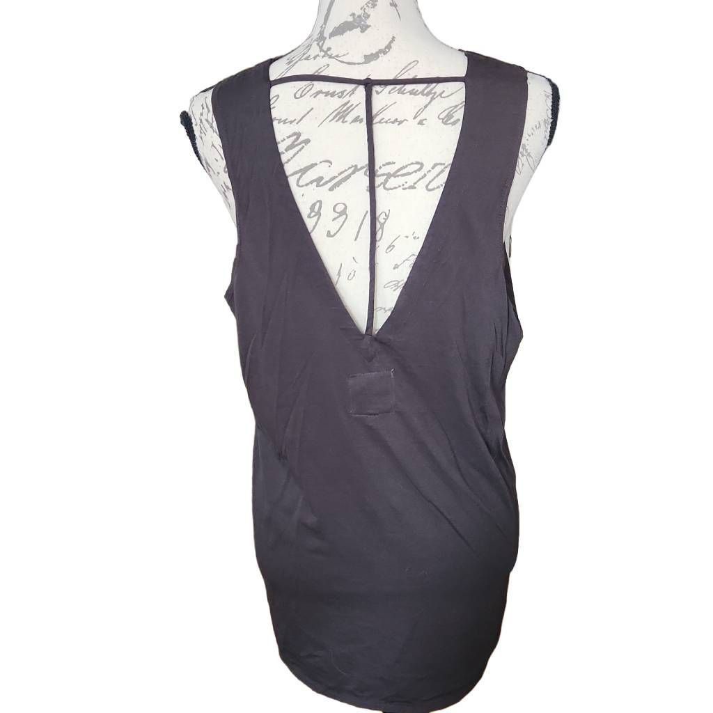 Chaser Brand Chaser Ladies Size Medium Charcoal Black V-Back Hi Lo Muscle Size M / US 6-8 / IT 42-44 - 4 Thumbnail