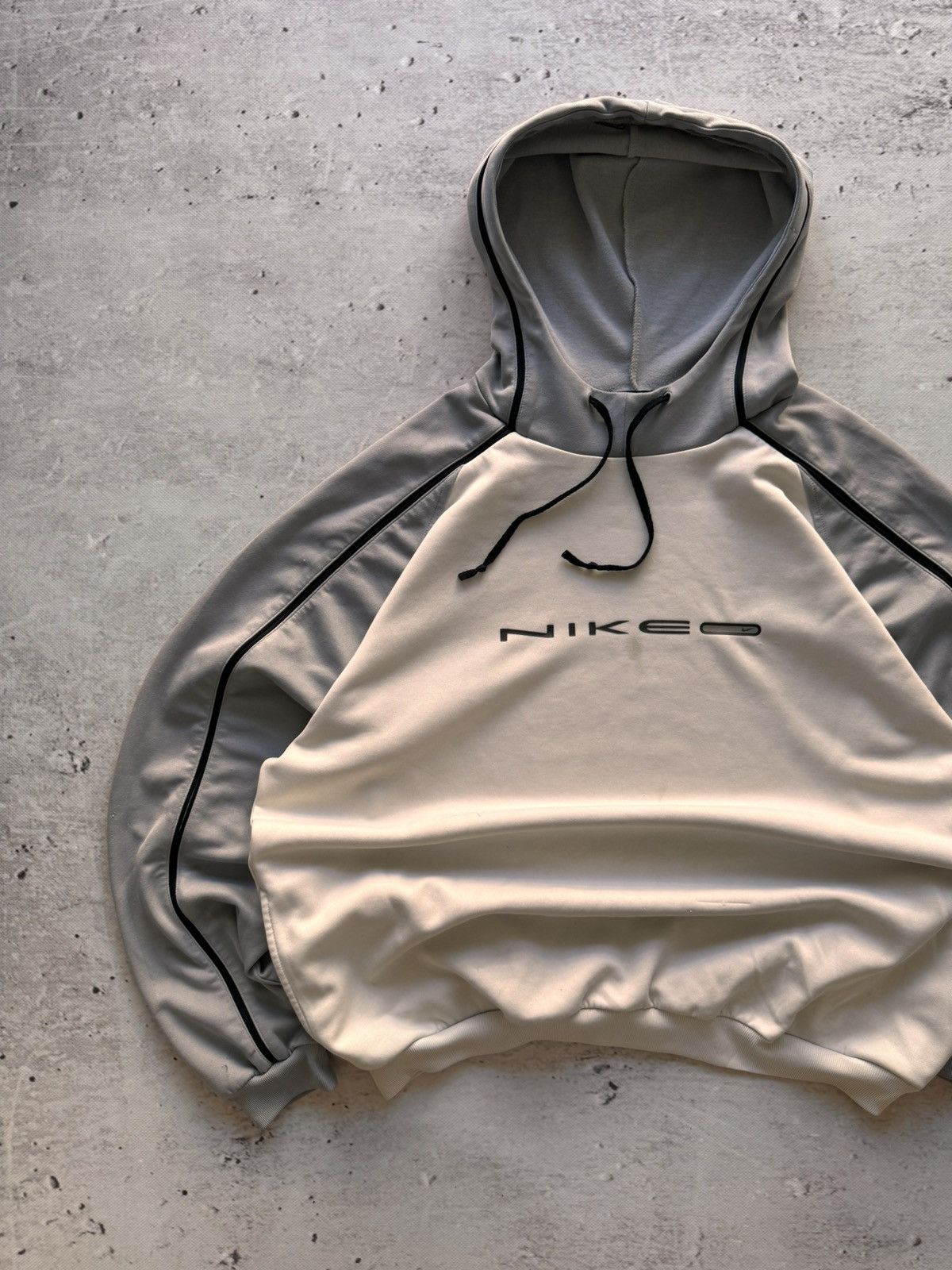 Nike × Vintage NIKE VINTAGE CENTER LOGO OVERSIZE BOXY HOODIE Size US L / EU 52-54 / 3 - 2 Thumbnail