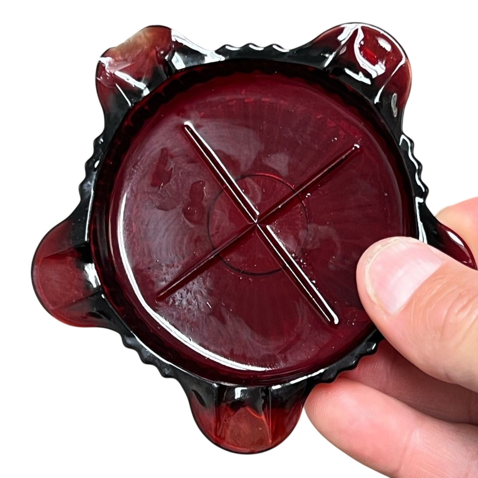 Vintage Vintage Ashtray Ruby Red Glass Fancy Design Size ONE SIZE - 5 Thumbnail