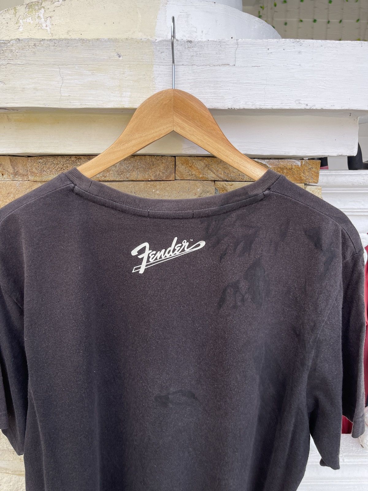Last Drop🔥Sun Faded FENDER The Spirit Rock N Roll Guitar Tee