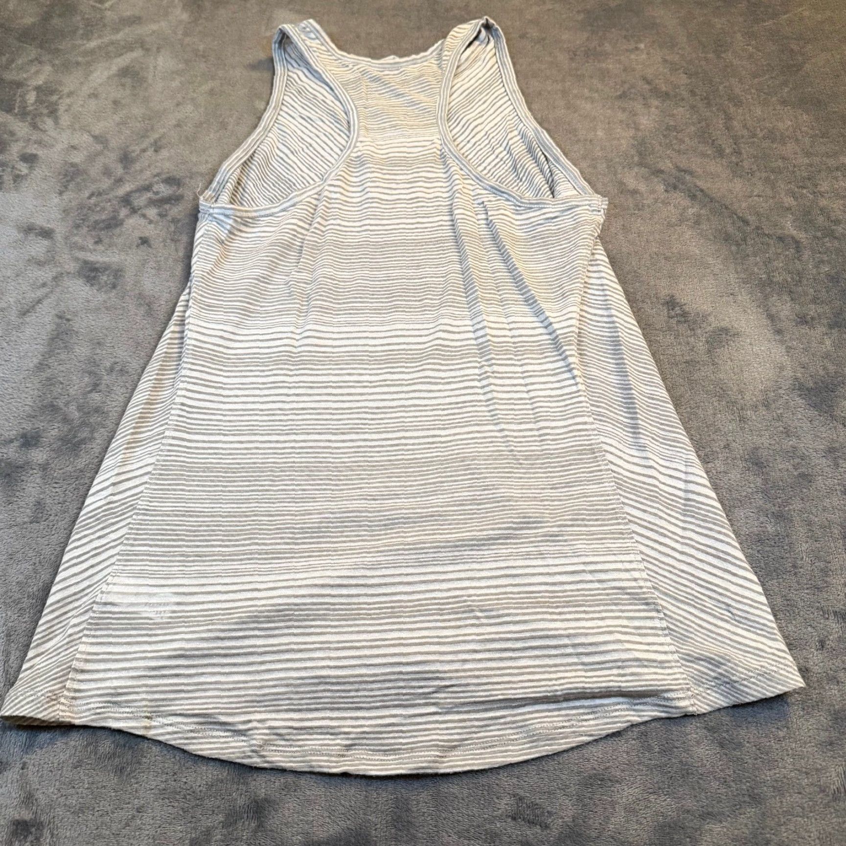 Athleta Athleta Racerback Tank Top Womens Small Gray White Chevron Striped High Neck Athletic Activewear Shirt Size S / US 4 / IT 40 - 4 Thumbnail