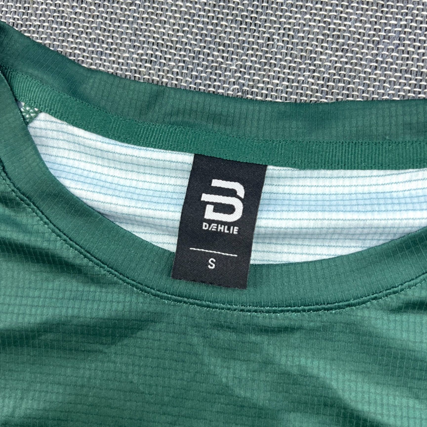 Vintage Bjorn Daehlie Mens Shirt Small Green Marathon Sparebank Running Triathlon Shirt Mens XS? Size US S / EU 44-46 / 1 - 4 Thumbnail