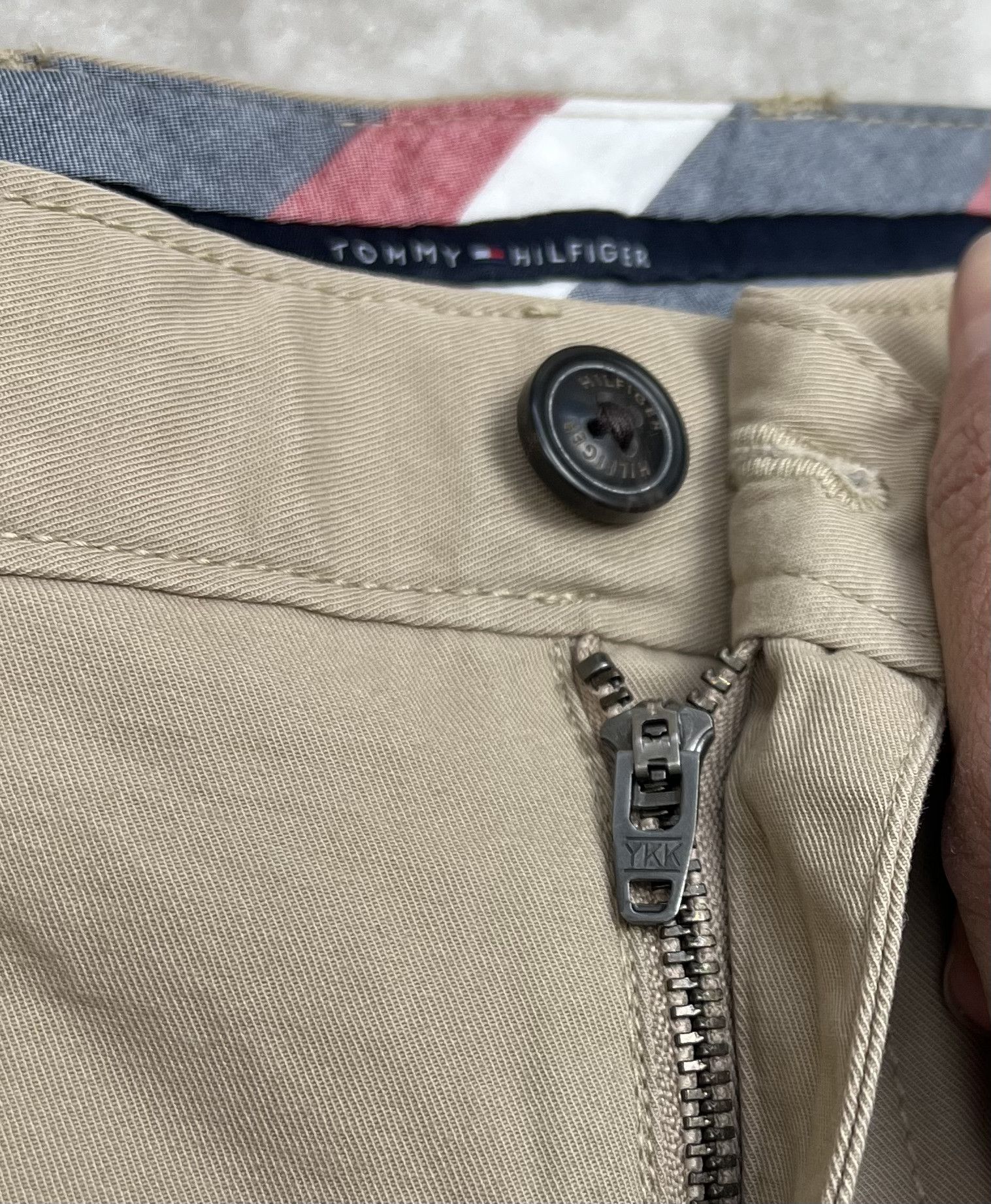 Tommy Hilfiger Tommy Hilfiger Brooklyn Chino Shorts 31 Size US 31 - 5 Thumbnail