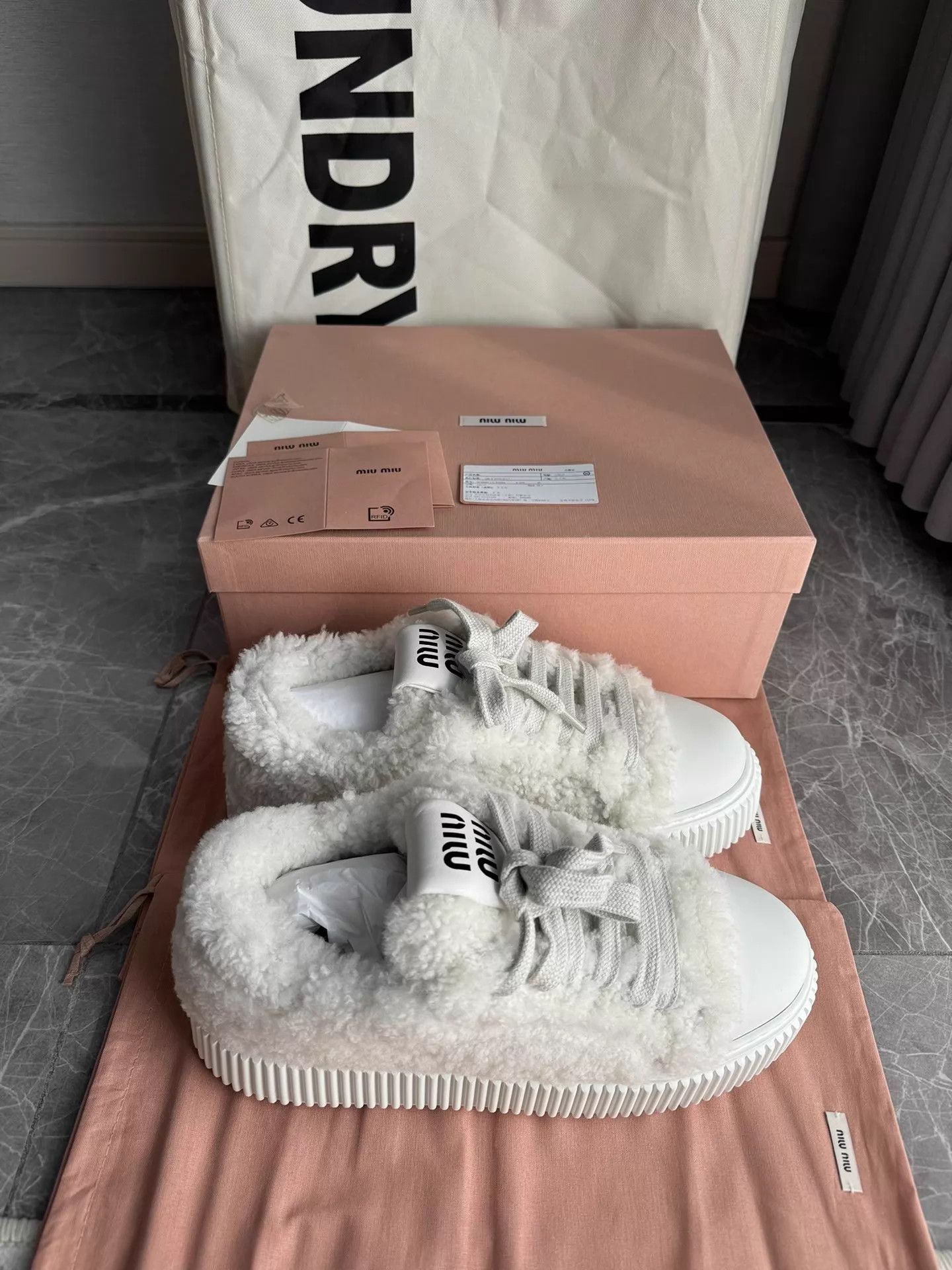 Miu Miu MIU MIU white fluffy platform cracker shoes size 38.5 Size US 8 / IT 38 - 1 Thumbnail