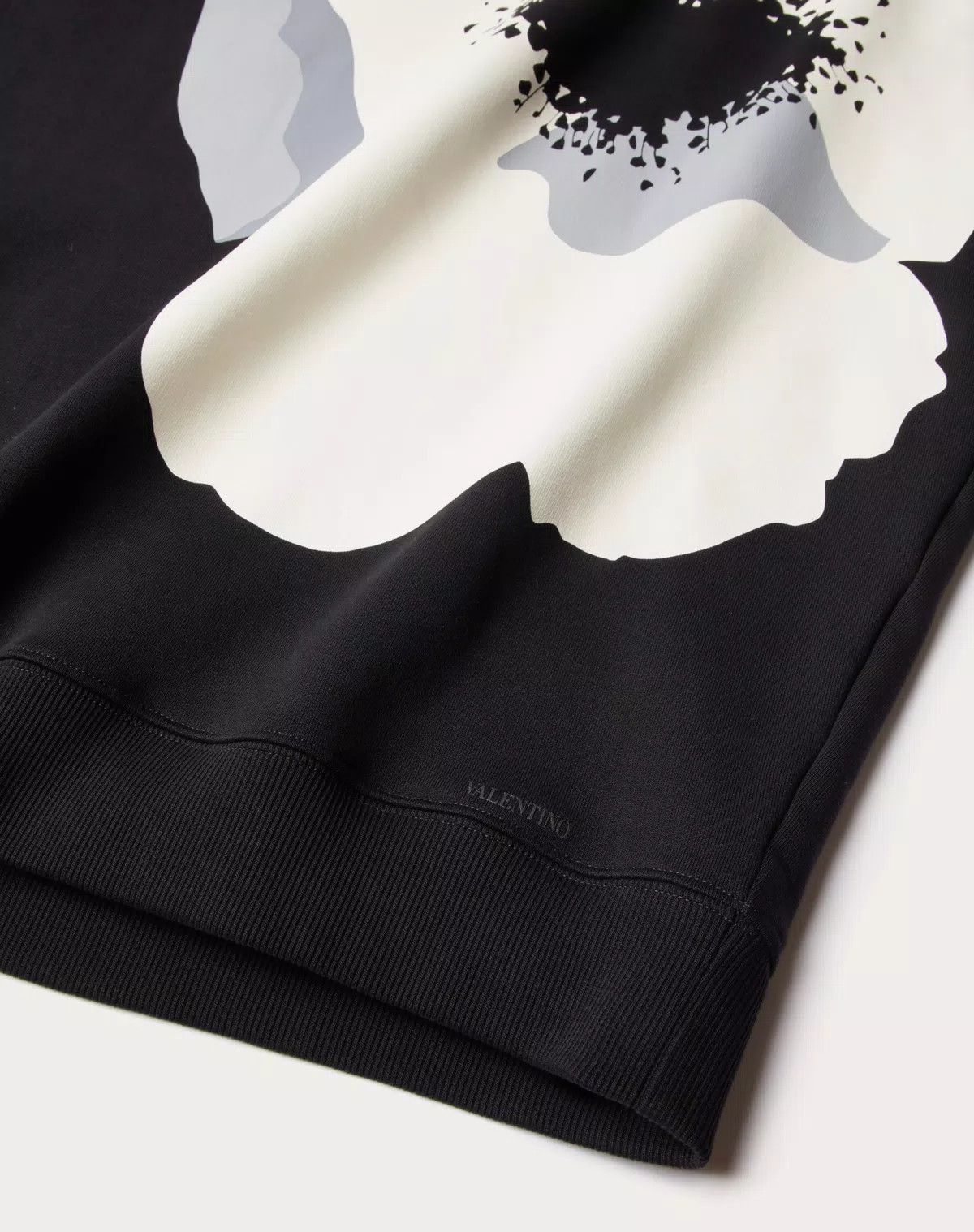 Valentino oc11z0725 Cotton Crewneck Sweatshirt in Black Size US S / EU 44-46 / 1 - 7 Thumbnail