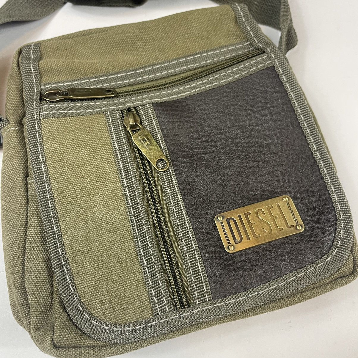 Diesel × Vintage Vintage Diesel Crossbody Utility Bag Y2K Size ONE SIZE - 2 Thumbnail
