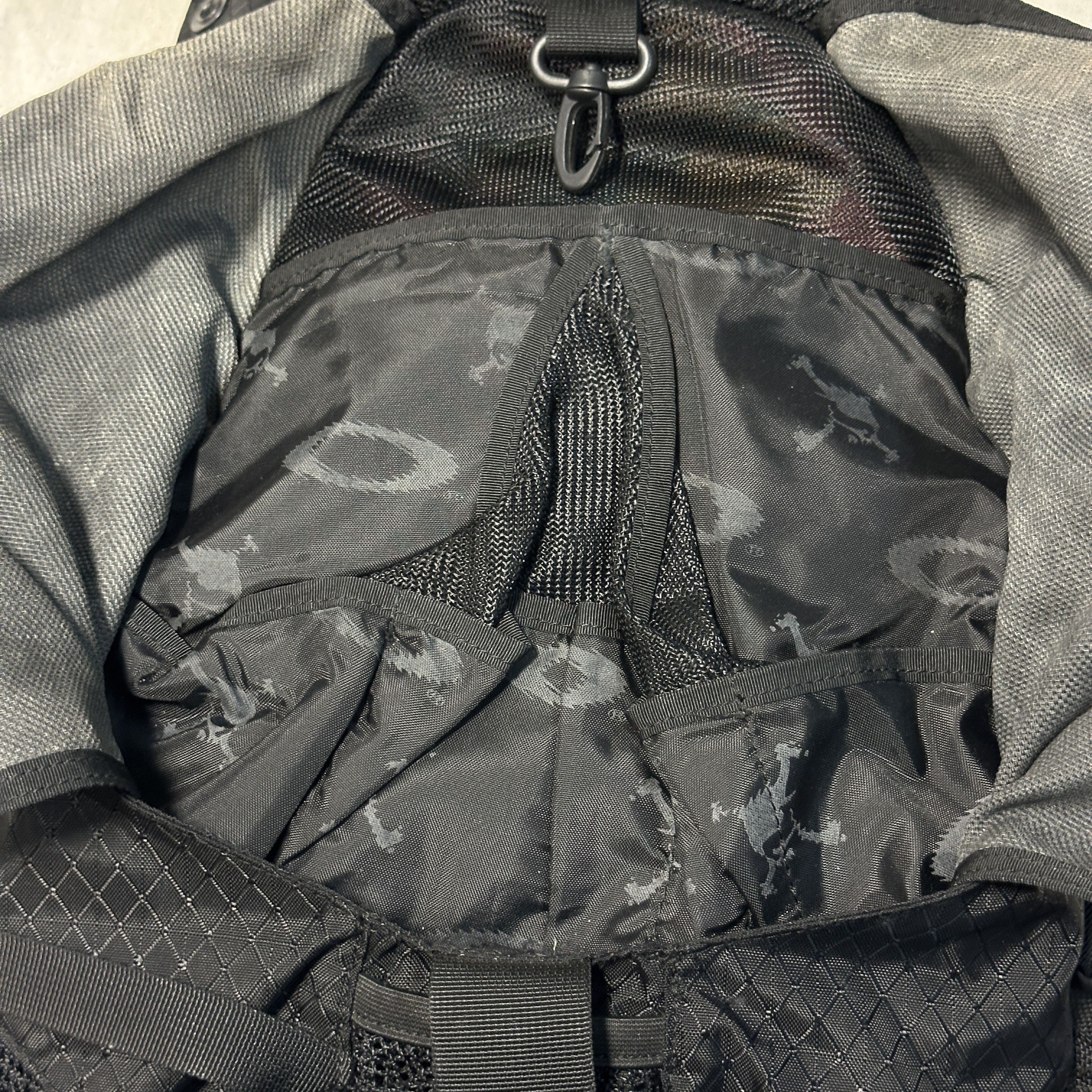 Oakley Vintage Oakley Tactical Nylon Backpack 90s Tech y2k Size ONE SIZE - 7 Thumbnail