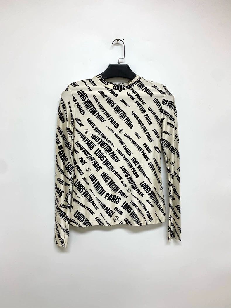 Louis Vuitton LOUIS VUITTON Full monogrammed long-sleeve undershirt Size US S / EU 44-46 / 1 - 1 Thumbnail
