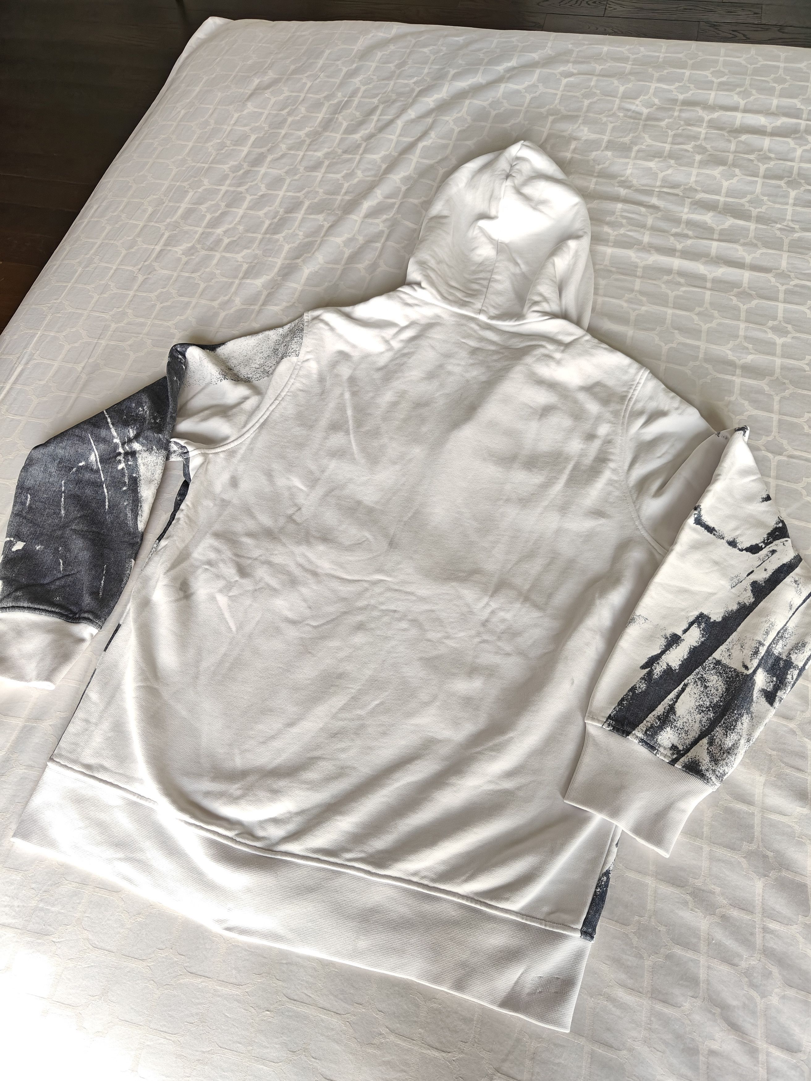 Alexander McQueen Alexander McQueen Sweater/Hoodie Size US L / EU 52-54 / 3 - 4 Thumbnail