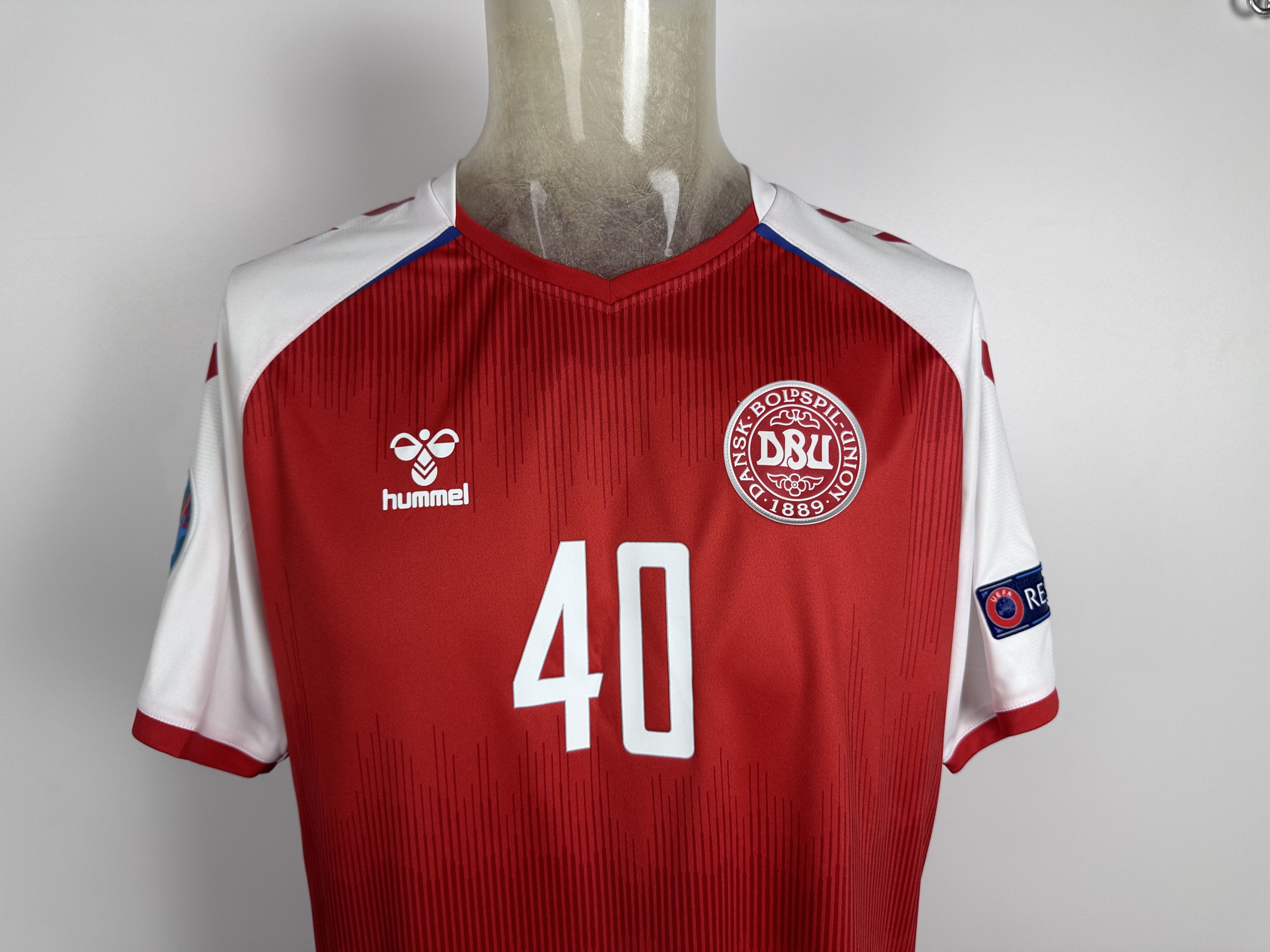 Hummel DENMARK 2021 FOOTBALL SHIRT SOCCER JERSEY #40 DAMSGAARD Size US XL / EU 56 / 4 - 7 Thumbnail