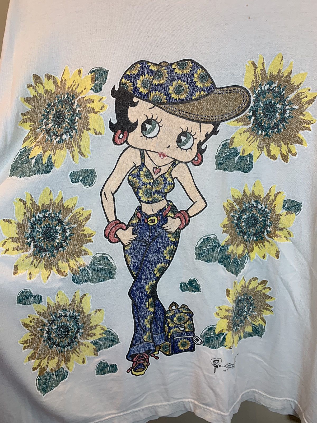 Vintage *RARE* Vintage 1995 Betty Boop Sunflowers Hippie AOP T-Shirt Size US XL / EU 56 / 4 - 3 Thumbnail