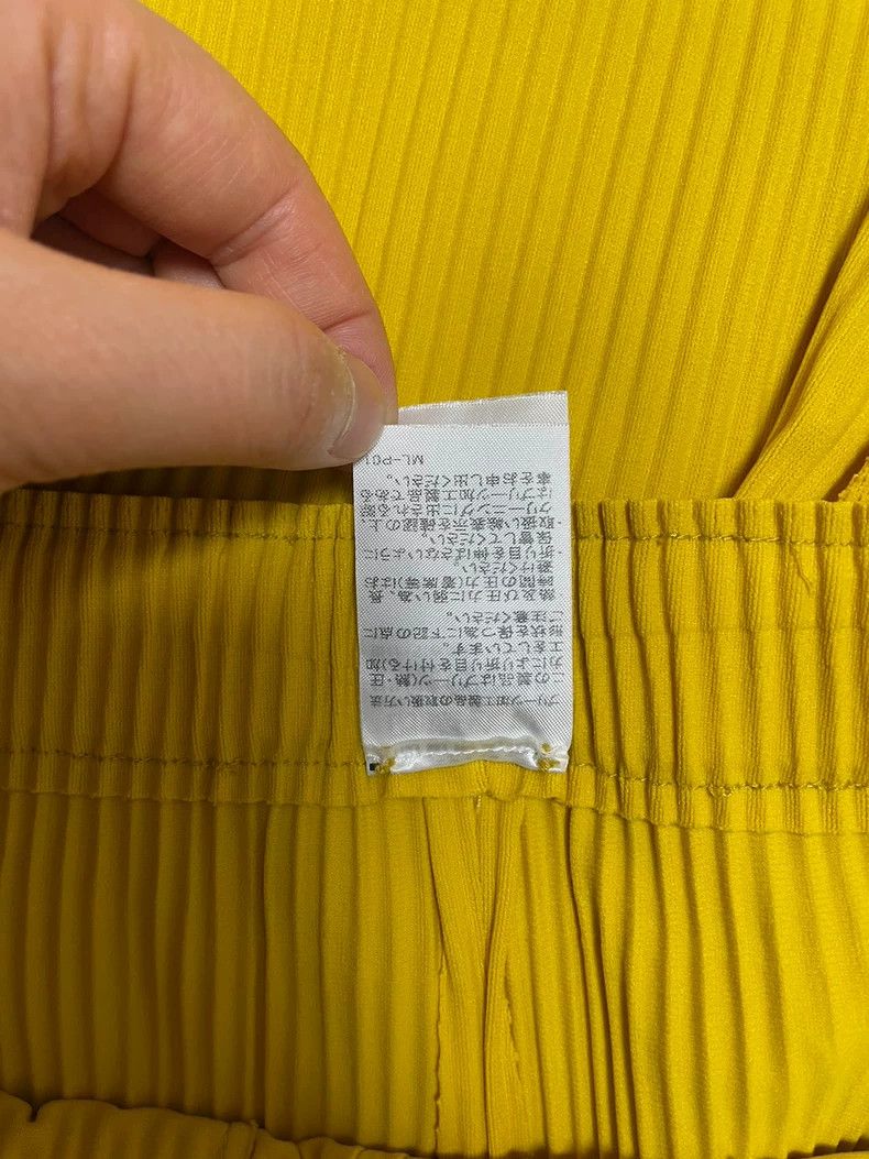 Issey Miyake Issey Miyake size:one size Yellow pleated pants Size 42" / US 20 - 6 Thumbnail
